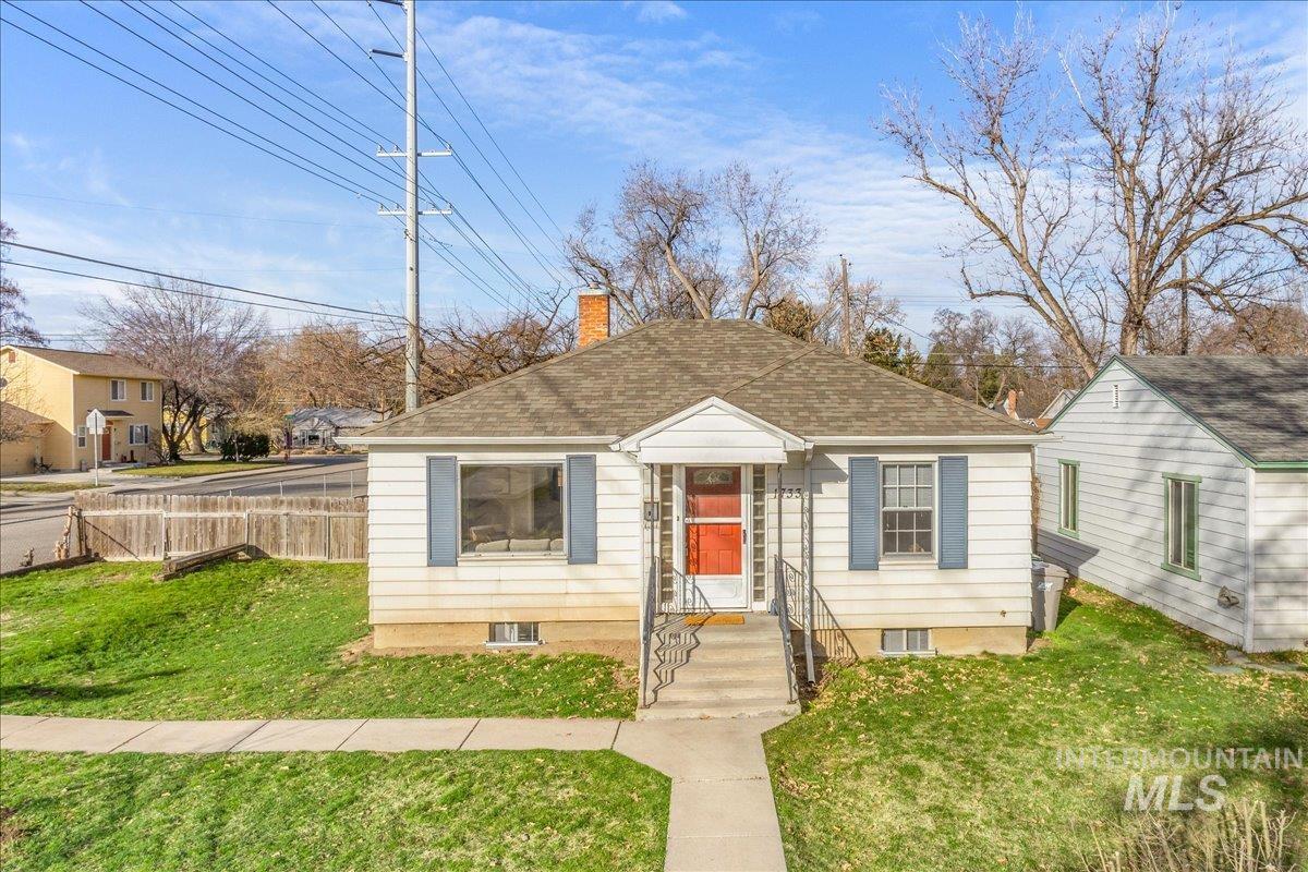 1733 S Shoshone St, Boise, Idaho 83705, 3 Bedrooms, 1 Bathroom, Residential For Sale, Price $399,900, 98977841