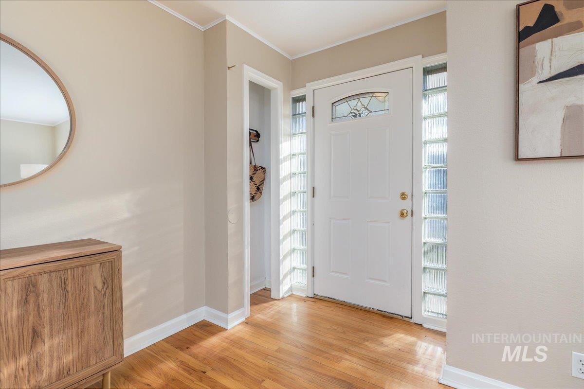 1733 S Shoshone St, Boise, Idaho 83705, 3 Bedrooms, 1 Bathroom, Residential For Sale, Price $399,900, 98977841