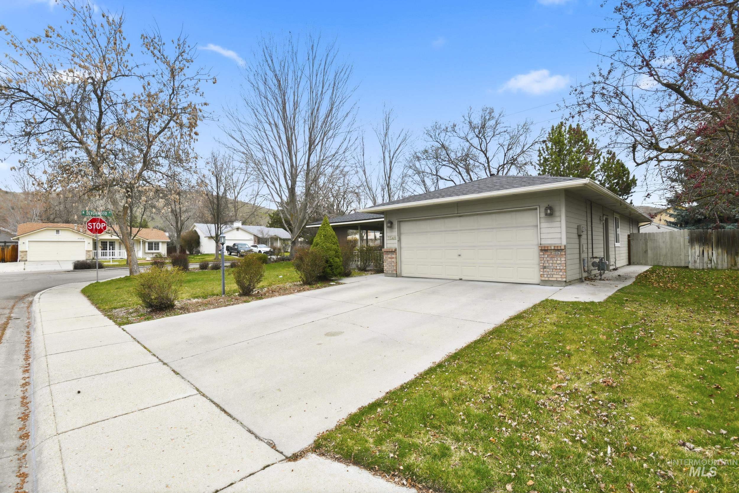 7348 N Crewe ave, Boise, Idaho 83714, 2 Bedrooms, 2 Bathrooms, Residential For Sale, Price $439,000, 98977842