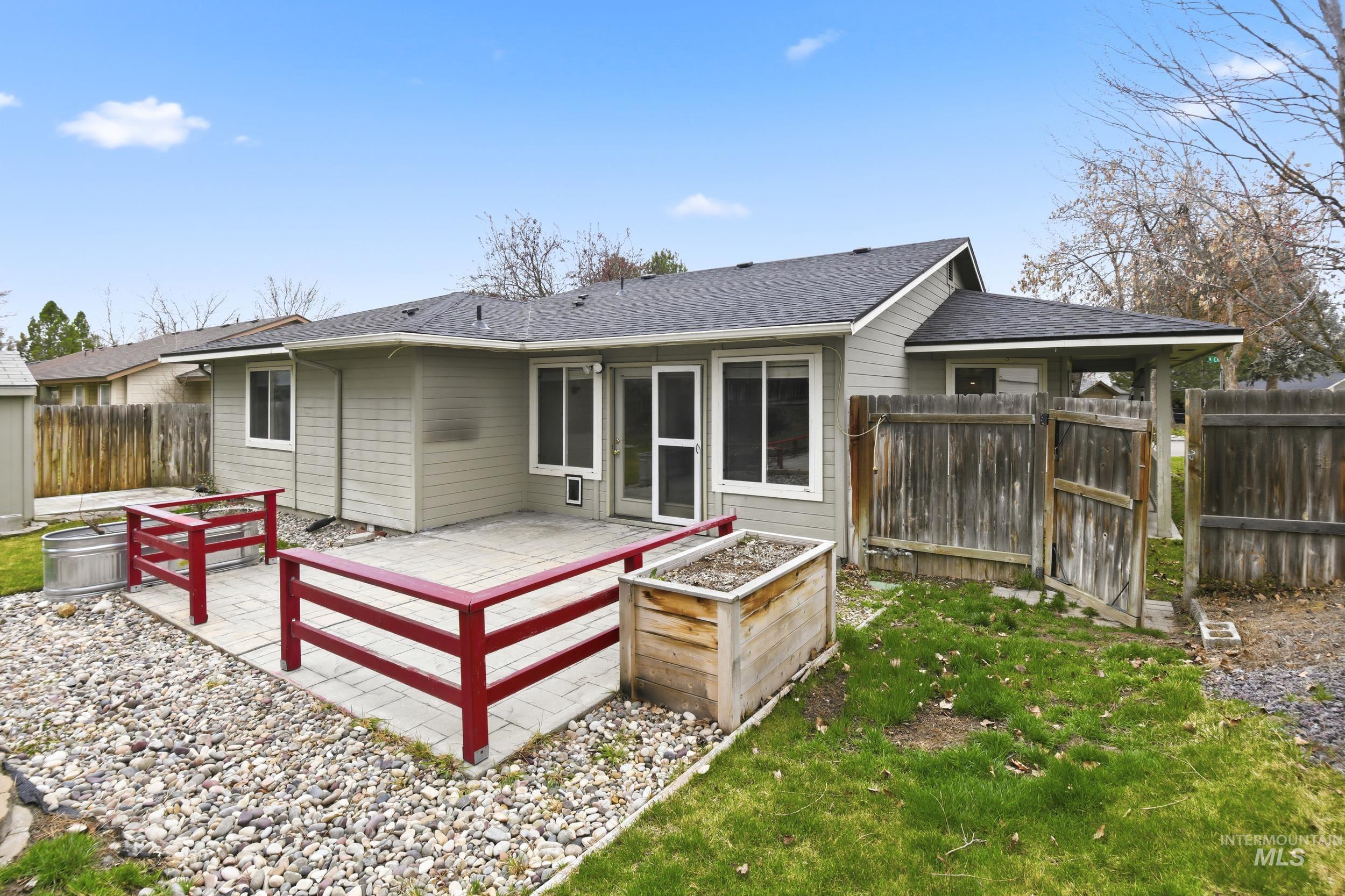 7348 N Crewe ave, Boise, Idaho 83714, 2 Bedrooms, 2 Bathrooms, Residential For Sale, Price $439,000, 98977842