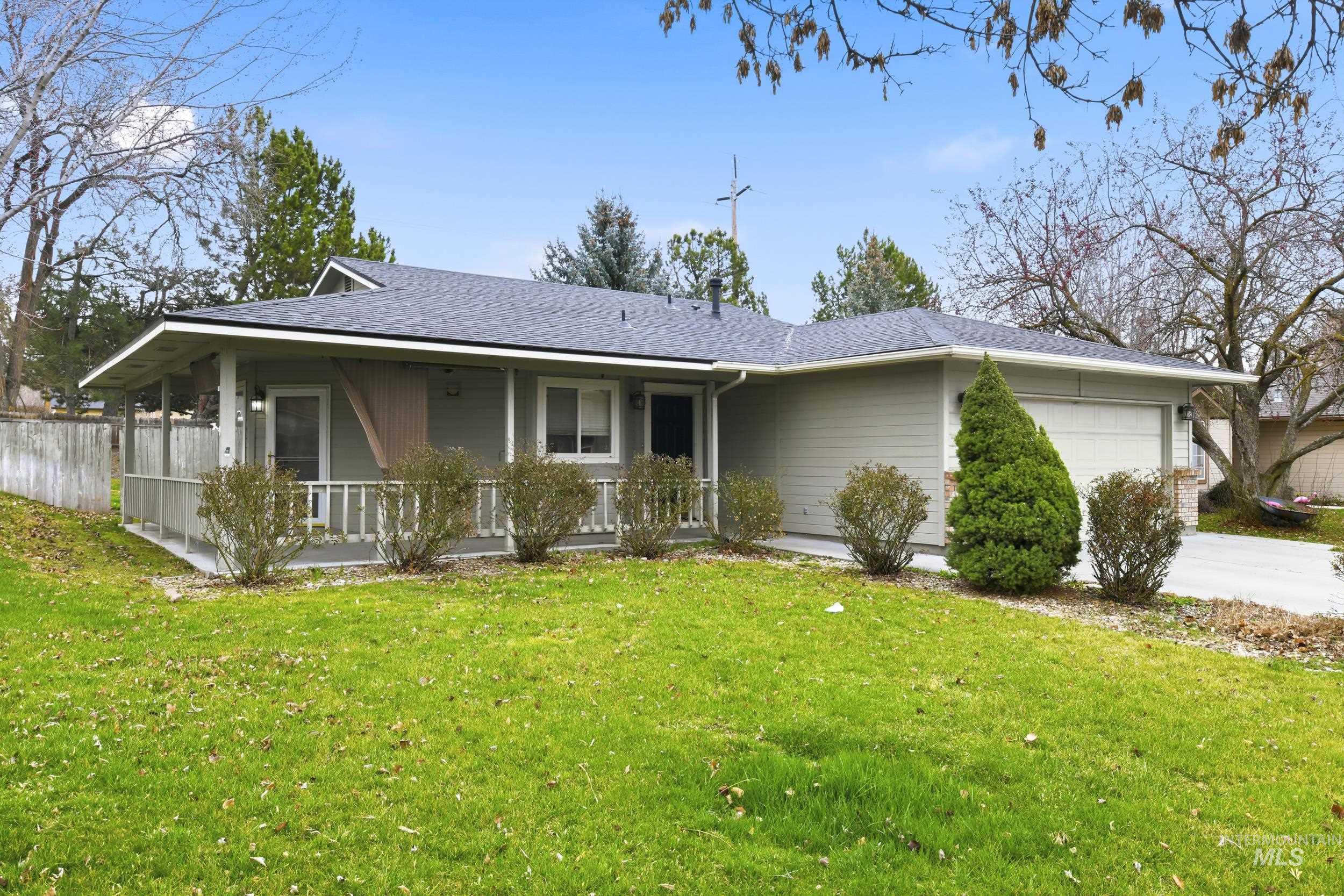 7348 N Crewe ave, Boise, Idaho 83714, 2 Bedrooms, 2 Bathrooms, Residential For Sale, Price $439,000, 98977842