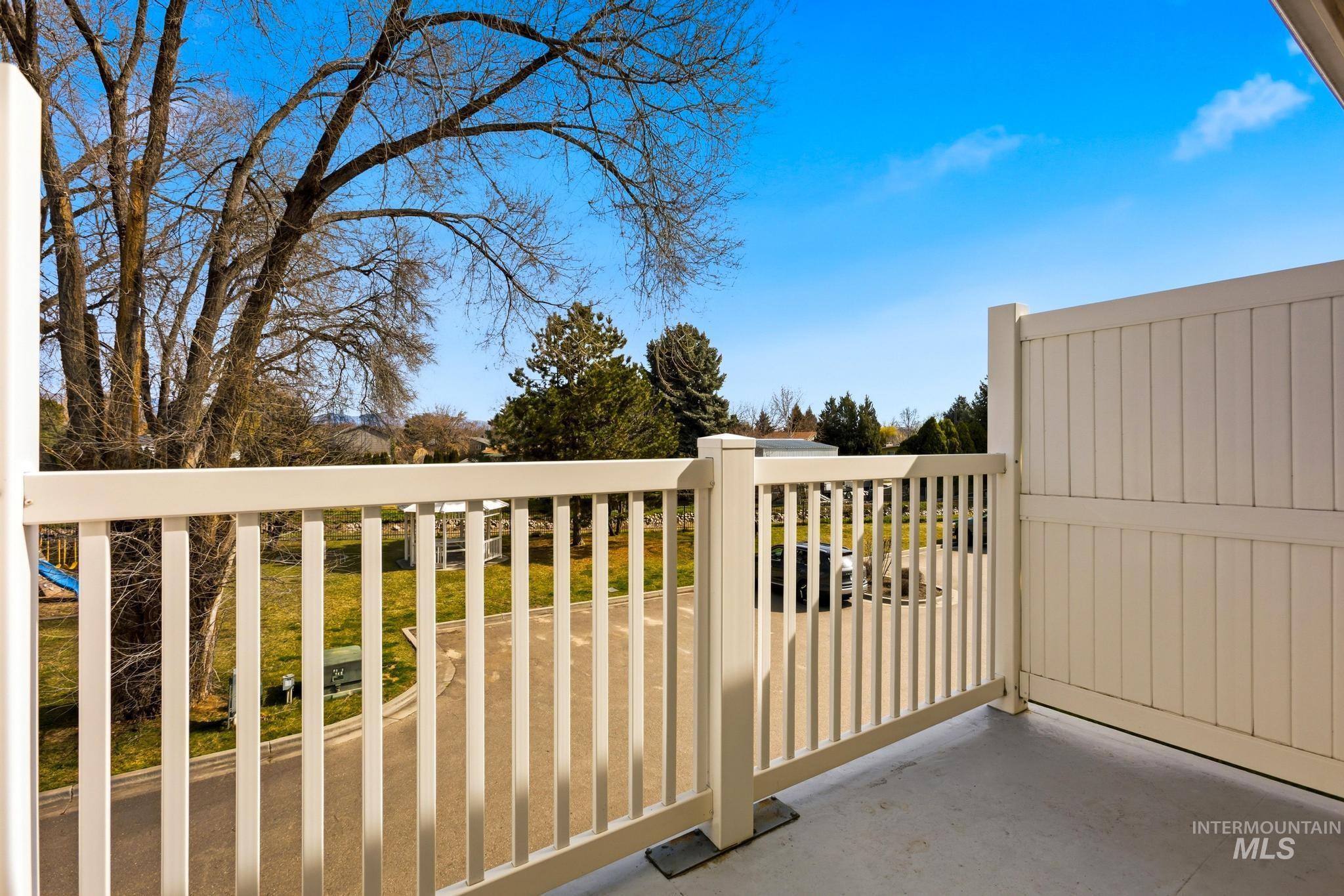 4360 N Five Mile Rd., Boise, Idaho 83713, 2 Bedrooms, 2.5 Bathrooms, Residential For Sale, Price $349,990,MLS 98977843