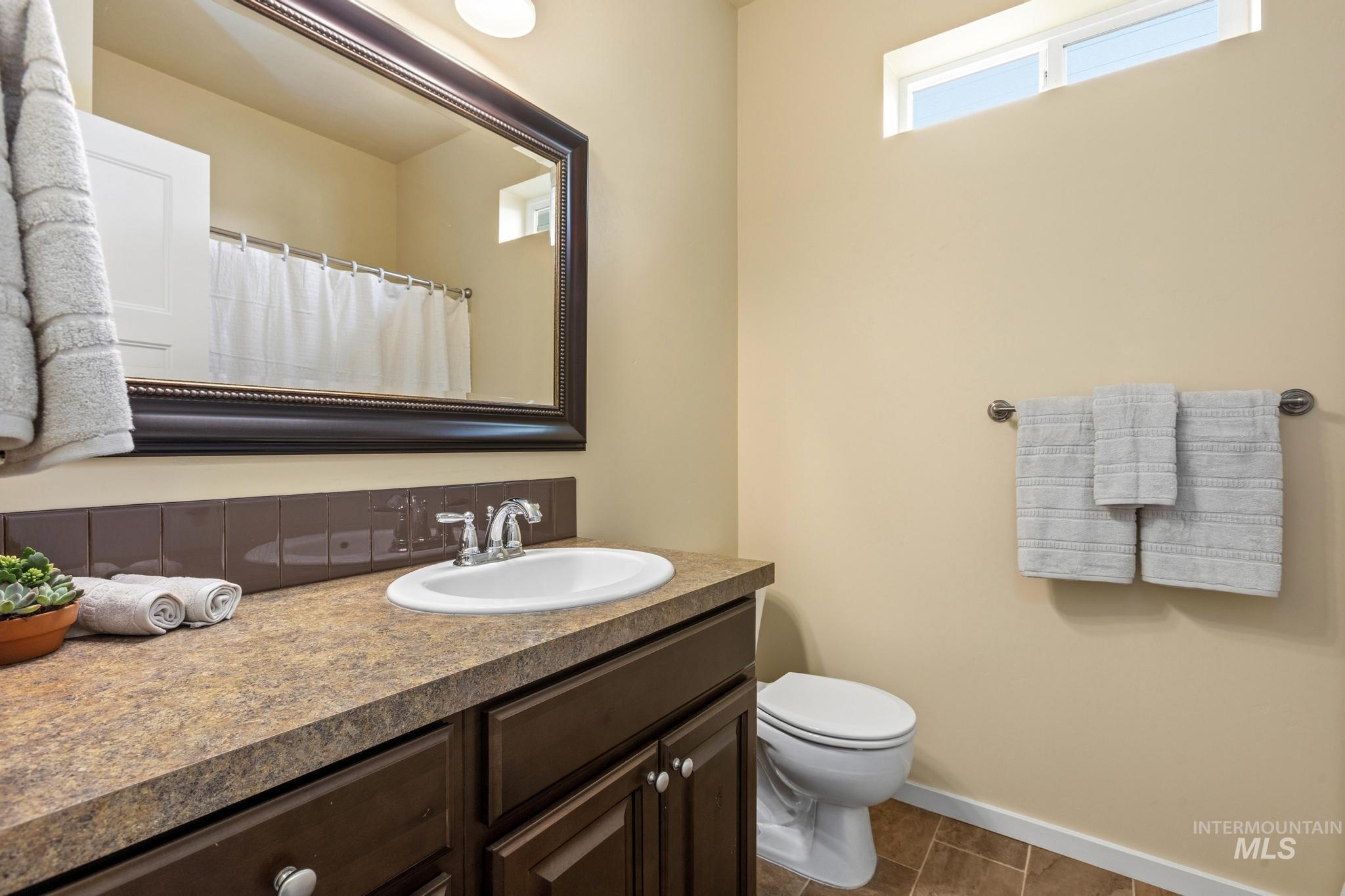 4360 N Five Mile Rd., Boise, Idaho 83713, 2 Bedrooms, 2.5 Bathrooms, Residential For Sale, Price $349,990,MLS 98977843