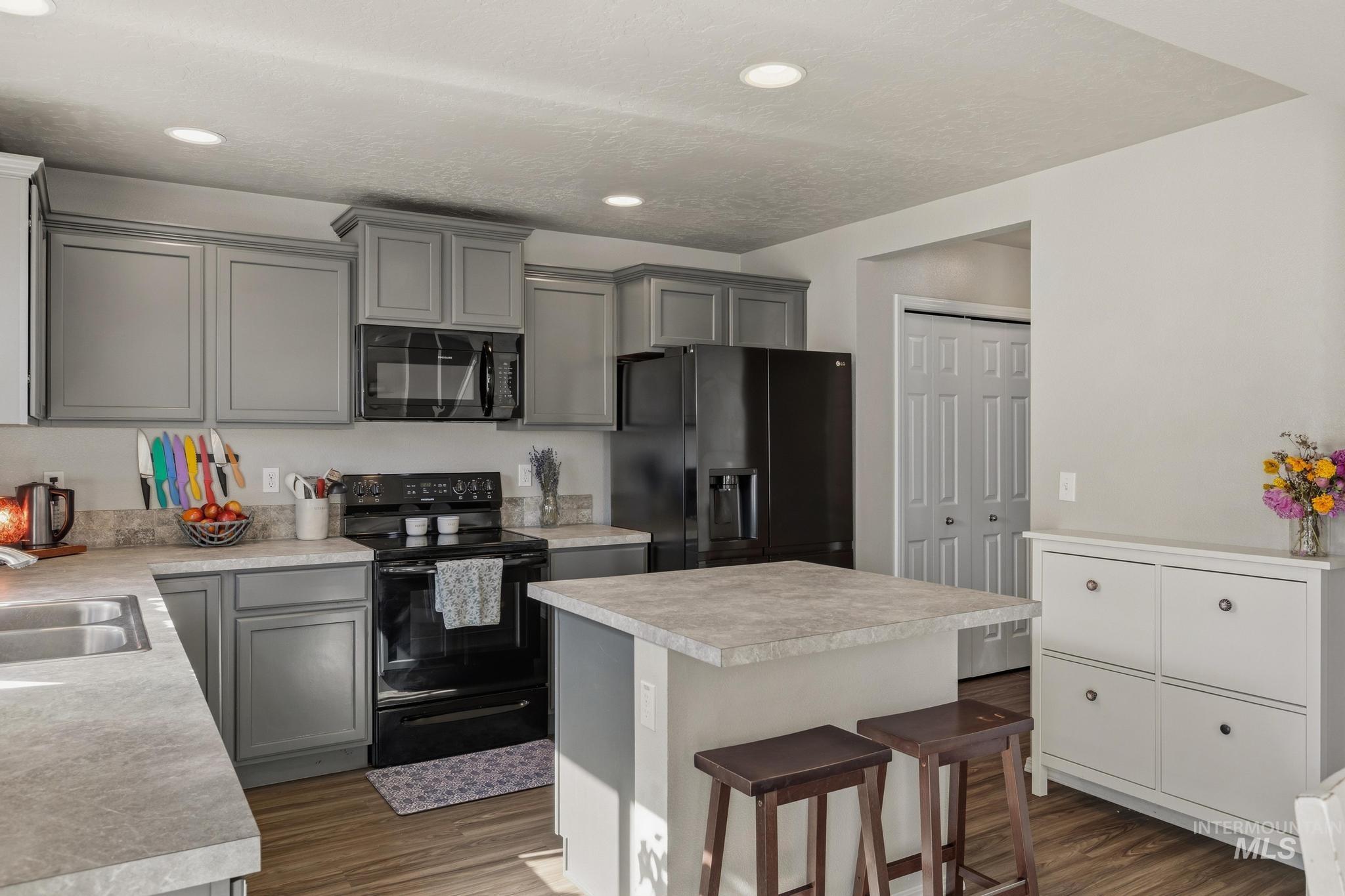 11455 W Meliadine River, Nampa, Idaho 83686, 4 Bedrooms, 2.5 Bathrooms, Residential For Sale, Price $399,900,MLS 98977844