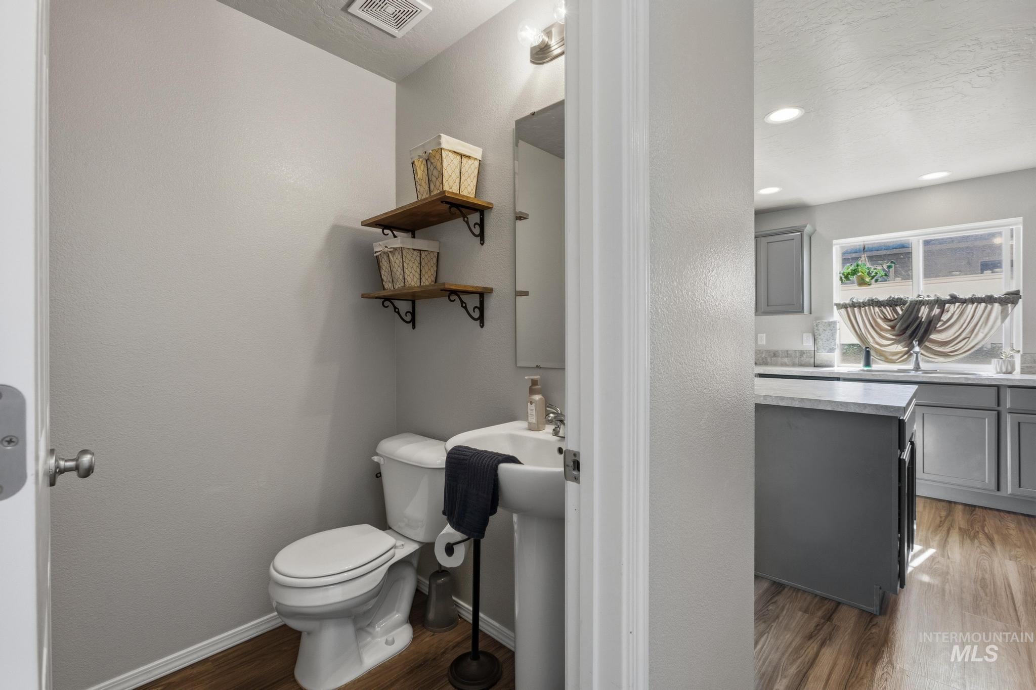 11455 W Meliadine River, Nampa, Idaho 83686, 4 Bedrooms, 2.5 Bathrooms, Residential For Sale, Price $399,900,MLS 98977844