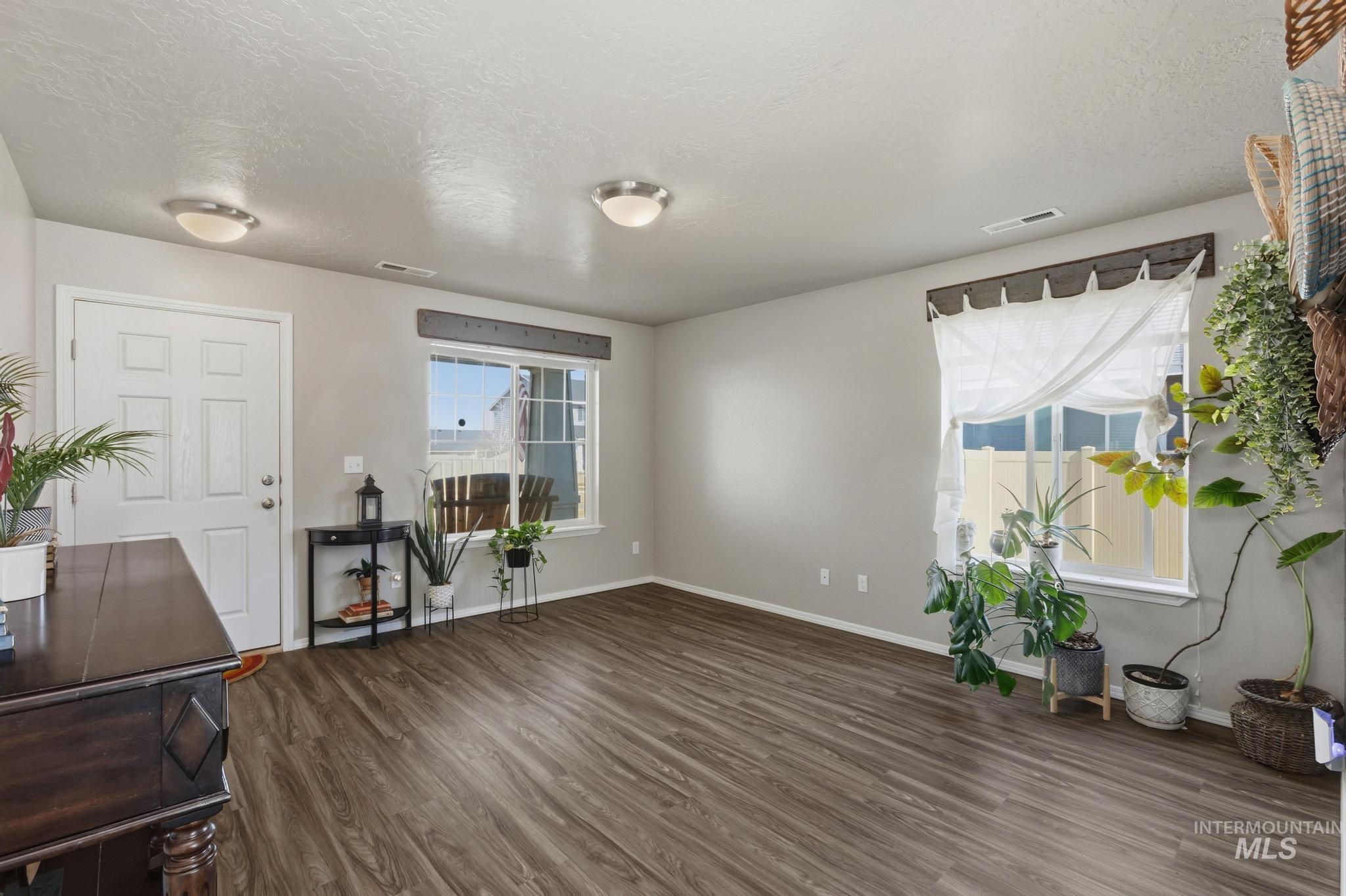 11455 W Meliadine River, Nampa, Idaho 83686, 4 Bedrooms, 2.5 Bathrooms, Residential For Sale, Price $399,900,MLS 98977844