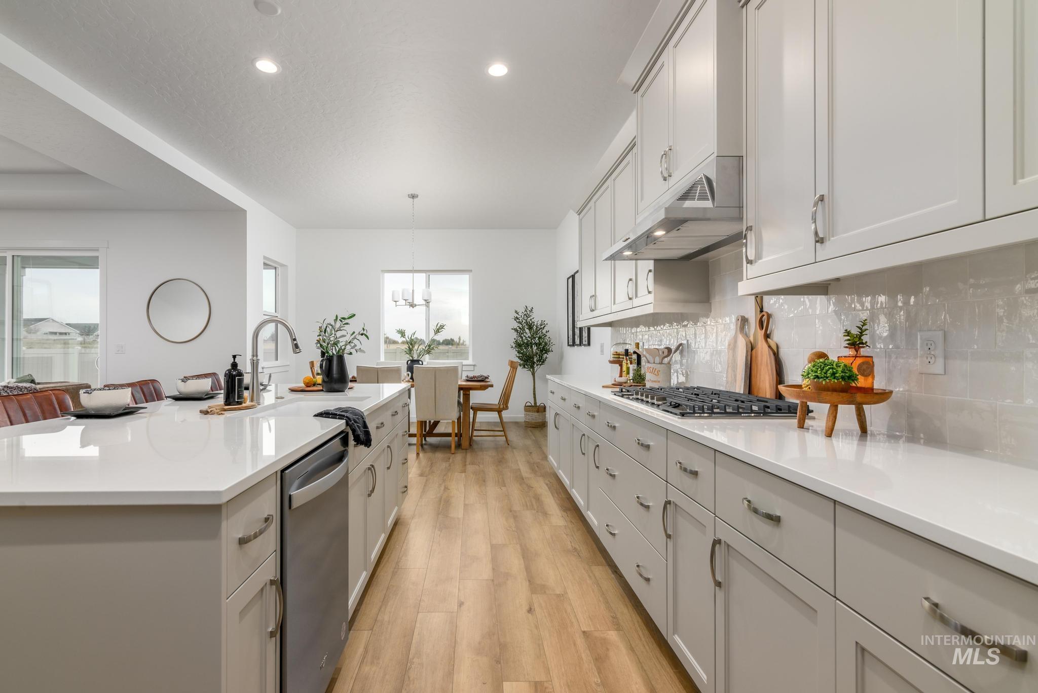 3758 N Kelseyville Way, Star, Idaho 83669, 5 Bedrooms, 3.5 Bathrooms, Residential For Sale, Price $799,000,MLS 98977845