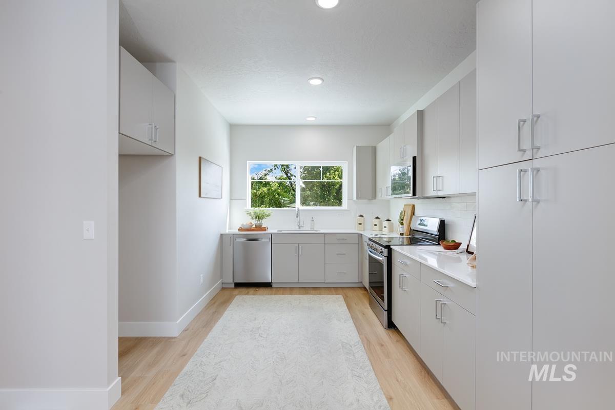 2281-2299 N Shaelyn, Boise, Idaho 83713, 3 Bedrooms, 2.5 Bathrooms, Residential Income For Sale, Price $1,580,000,MLS 98977846