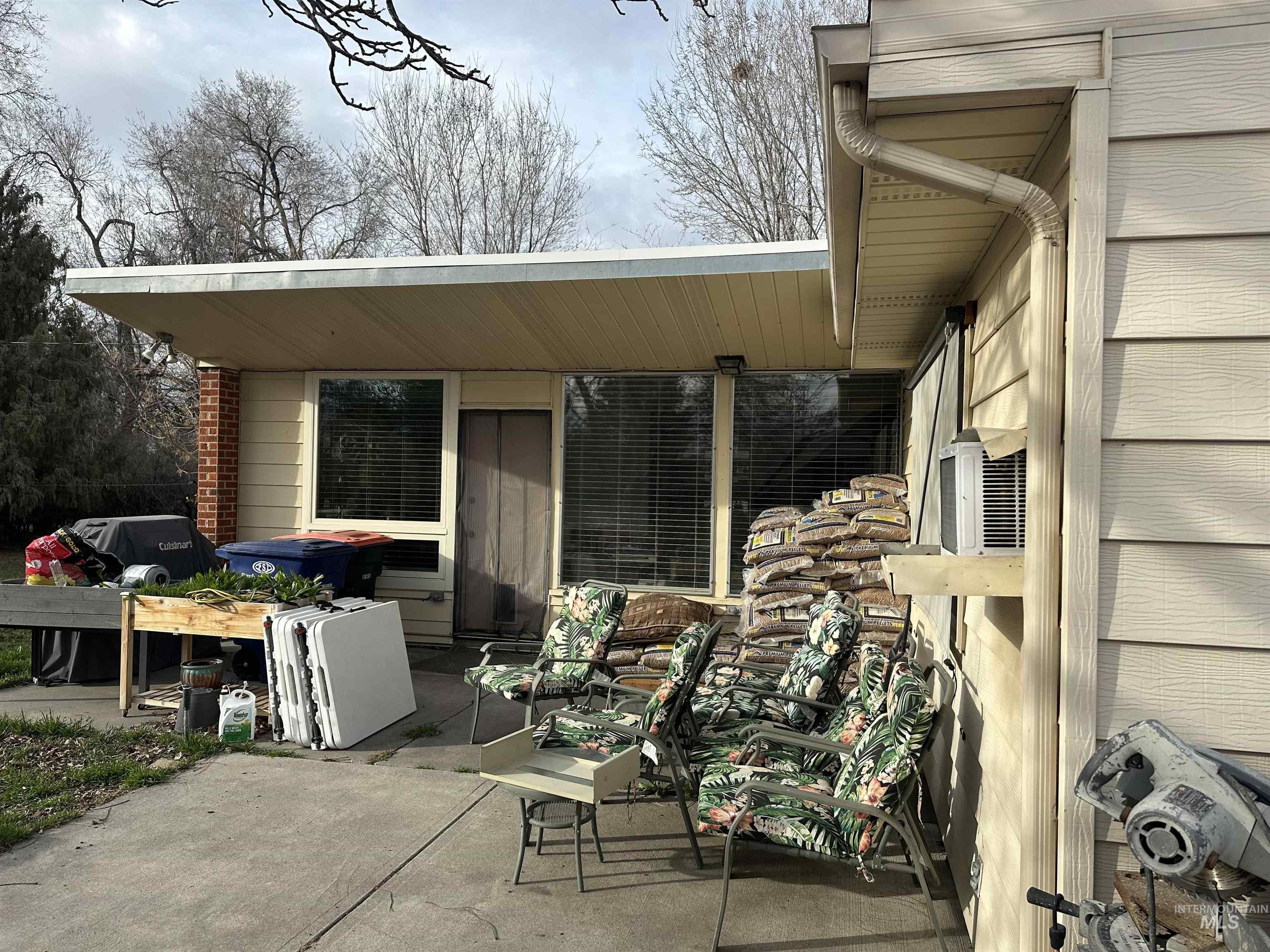 455 Sunrise Blvd N, Twin Falls, Idaho 83301-4941, 4 Bedrooms, 1.5 Bathrooms, Residential For Sale, Price $324,999,MLS 98977848