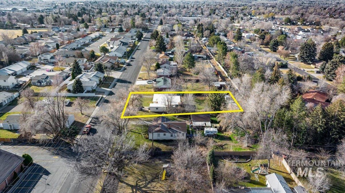 455 Sunrise Blvd N, Twin Falls, Idaho 83301-4941, 4 Bedrooms, 1.5 Bathrooms, Residential For Sale, Price $324,999,MLS 98977848