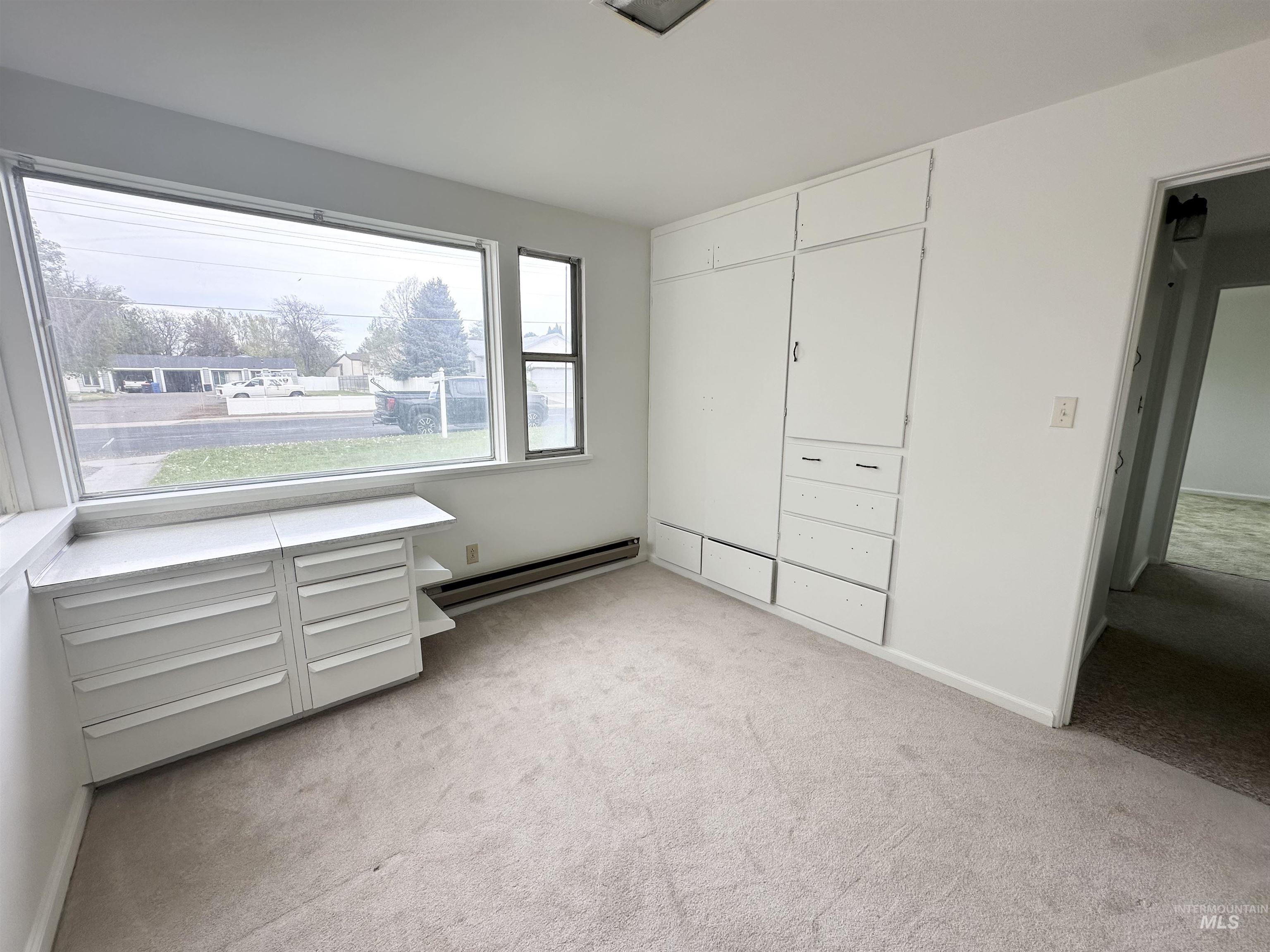 455 Sunrise Blvd N, Twin Falls, Idaho 83301-4941, 4 Bedrooms, 1.5 Bathrooms, Residential For Sale, Price $314,999,MLS 98977848