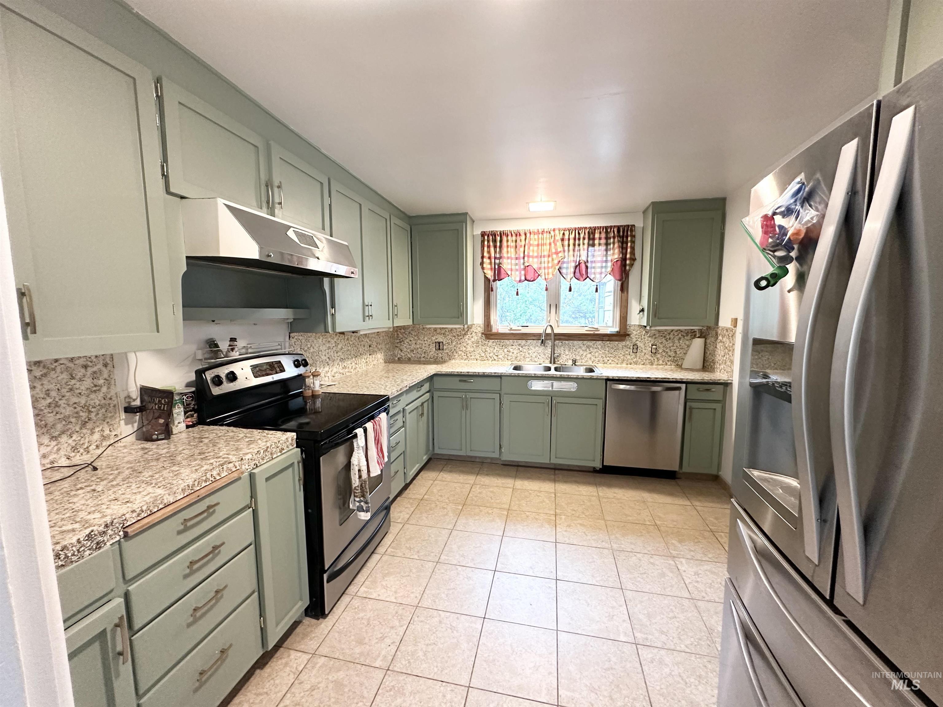 455 Sunrise Blvd N, Twin Falls, Idaho 83301-4941, 4 Bedrooms, 1.5 Bathrooms, Residential For Sale, Price $314,999,MLS 98977848