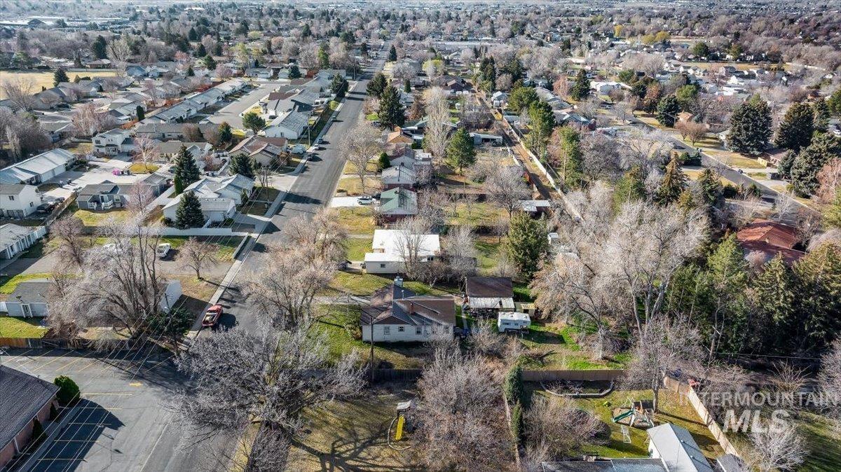 455 Sunrise Blvd N, Twin Falls, Idaho 83301-4941, 4 Bedrooms, 1.5 Bathrooms, Residential For Sale, Price $314,999,MLS 98977848