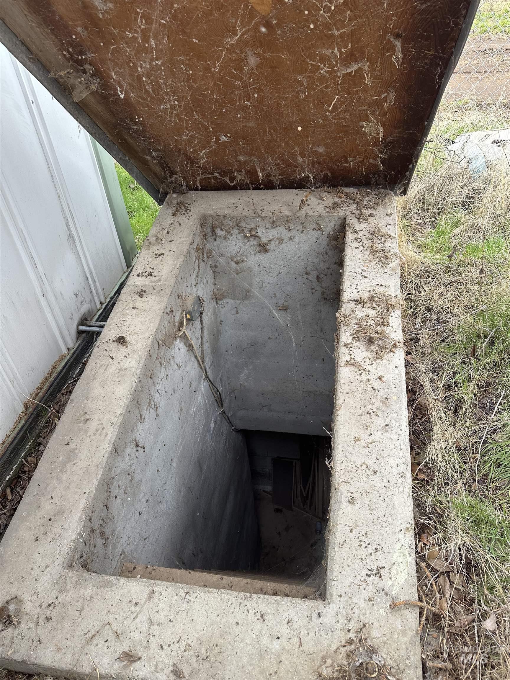 455 Sunrise Blvd N, Twin Falls, Idaho 83301-4941, 4 Bedrooms, 1.5 Bathrooms, Residential For Sale, Price $314,999,MLS 98977848