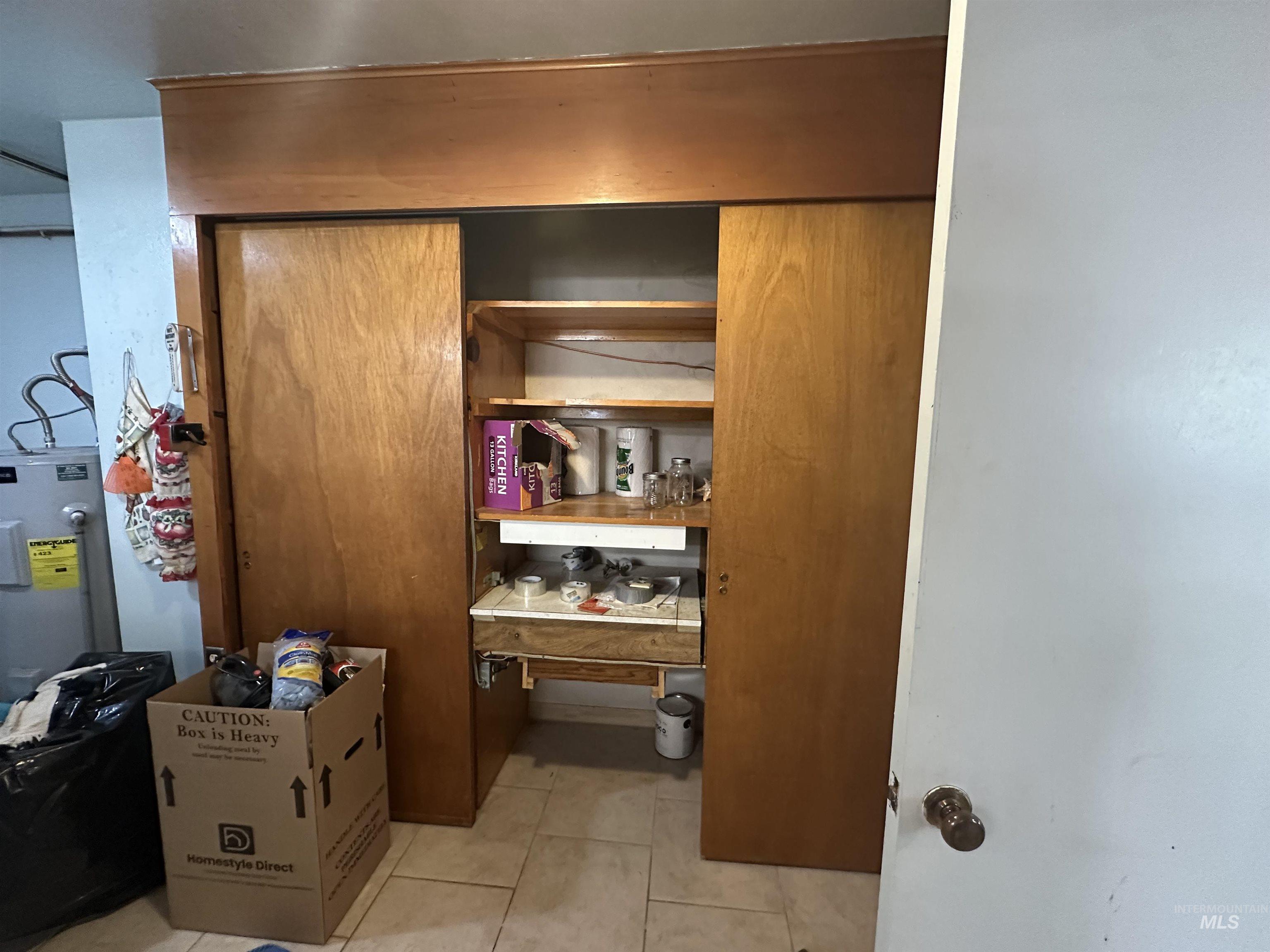 455 Sunrise Blvd N, Twin Falls, Idaho 83301-4941, 4 Bedrooms, 1.5 Bathrooms, Residential For Sale, Price $324,999,MLS 98977848