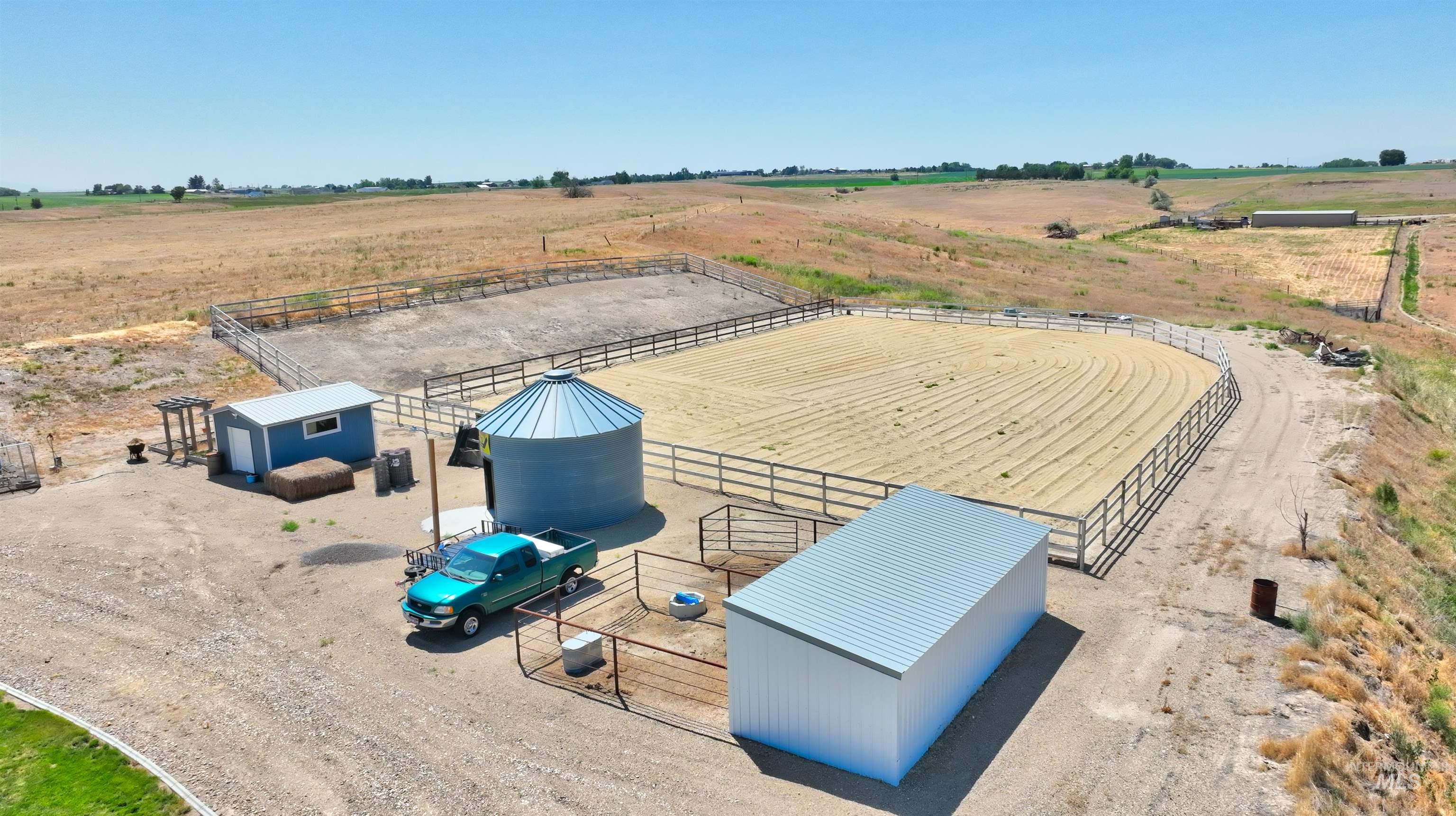 29492 Farmway, Caldwell, Idaho 83607, 4 Bedrooms, 2 Bathrooms, Residential For Sale, Price $625,000,MLS 98977850