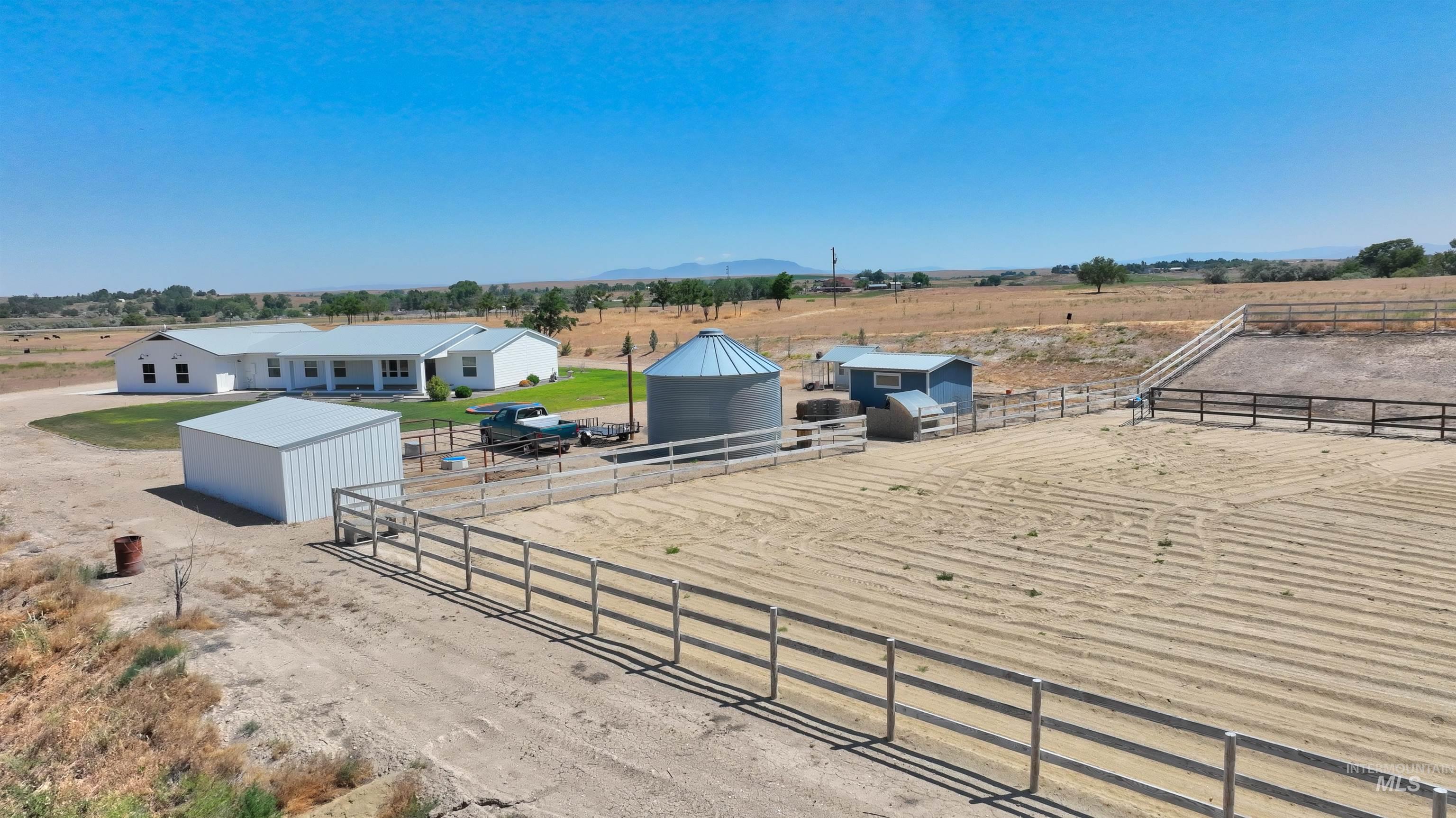 29492 Farmway, Caldwell, Idaho 83607, 4 Bedrooms, 2 Bathrooms, Residential For Sale, Price $625,000,MLS 98977850