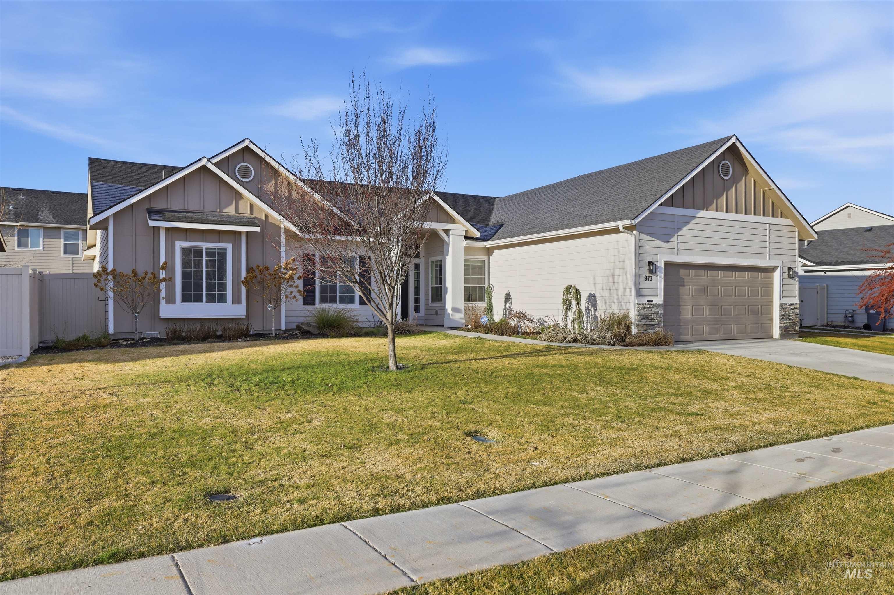 973 E Yaquina Bay dr., Nampa, Idaho 83686, 4 Bedrooms, 3 Bathrooms, Residential For Sale, Price $465,000,MLS 98977852