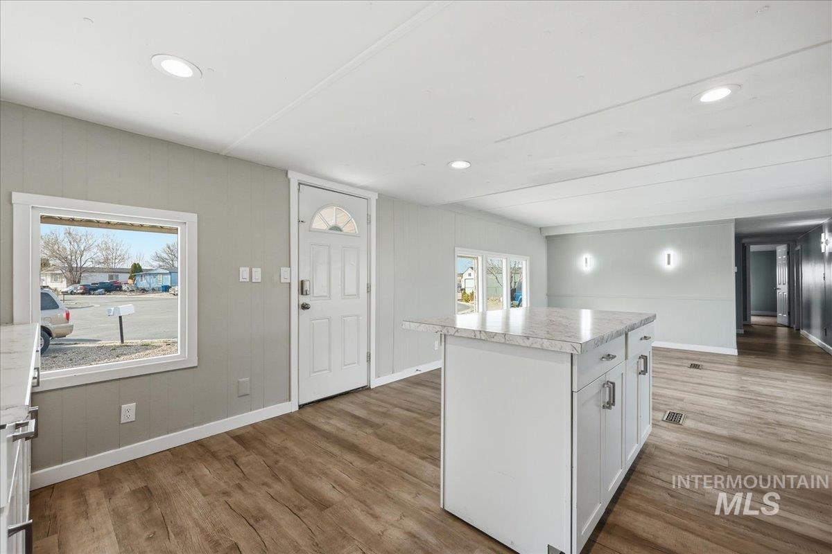 5015 E Ustick Rd., Caldwell, Idaho 83605, 3 Bedrooms, 1.5 Bathrooms, Residential For Sale, Price $102,900,MLS 98977853