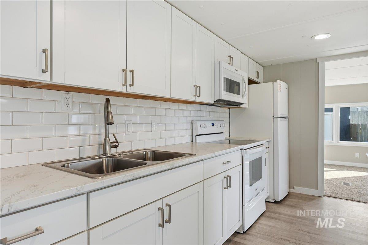 5015 E Ustick Rd., Caldwell, Idaho 83605, 3 Bedrooms, 1.5 Bathrooms, Residential For Sale, Price $102,900,MLS 98977853