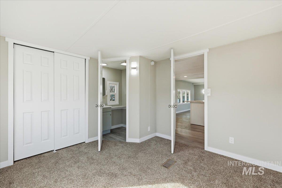 5015 E Ustick Rd., Caldwell, Idaho 83605, 3 Bedrooms, 1.5 Bathrooms, Residential For Sale, Price $102,900,MLS 98977853