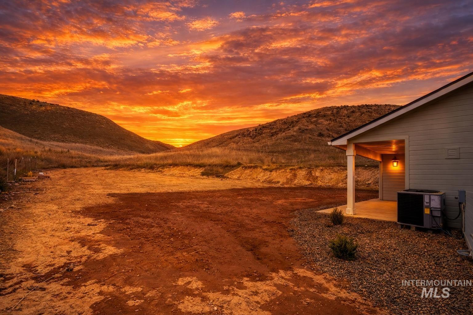 2198 ID-52, Payette, Idaho 83661, 3 Bedrooms, 2 Bathrooms, Residential For Sale, Price $489,900,MLS 98977854