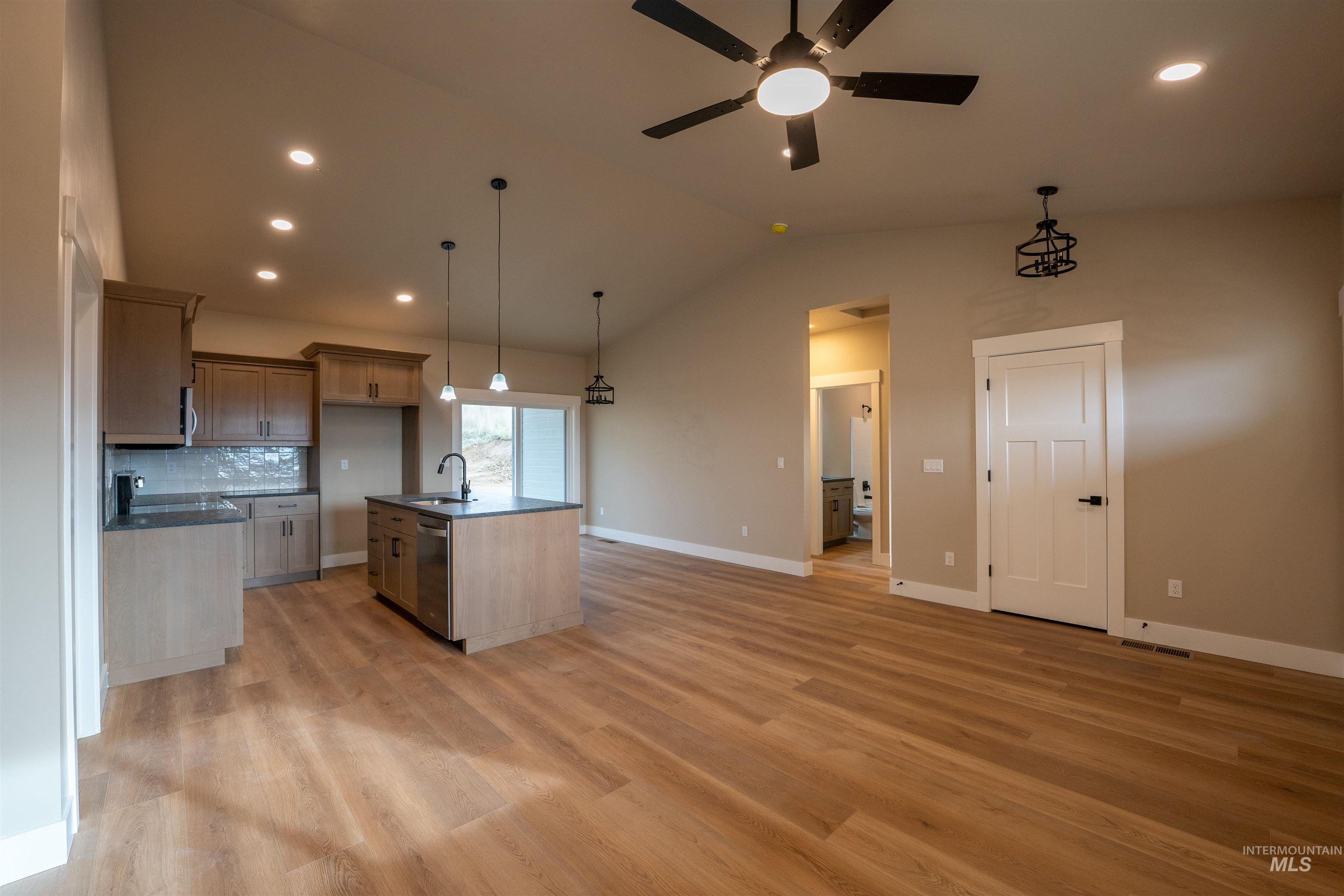 2198 ID-52, Payette, Idaho 83661, 3 Bedrooms, 2 Bathrooms, Residential For Sale, Price $489,900,MLS 98977854