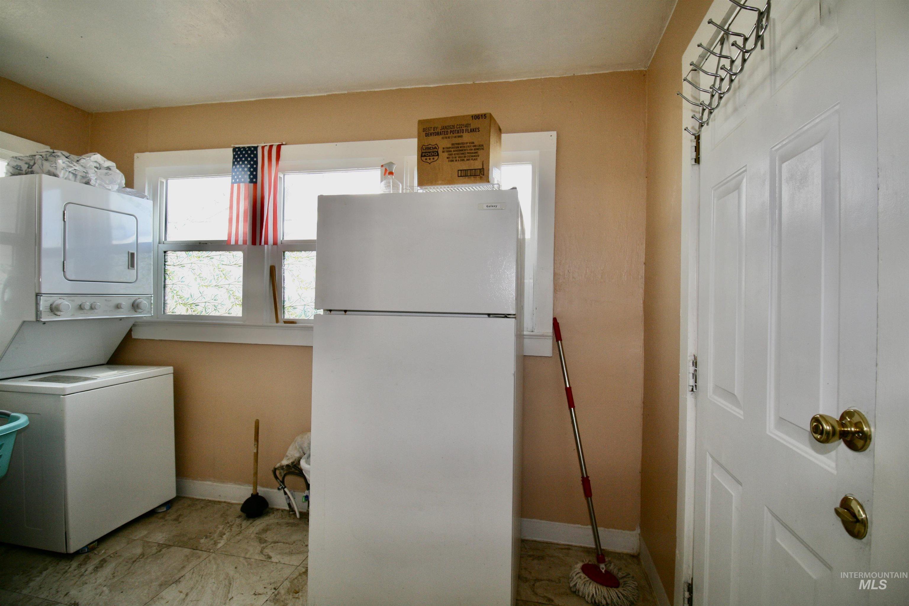 705 N 2nd Street, Nyssa, Oregon 97913, 2 Bedrooms, 1 Bathroom, Residential For Sale, Price $229,000, 98977856