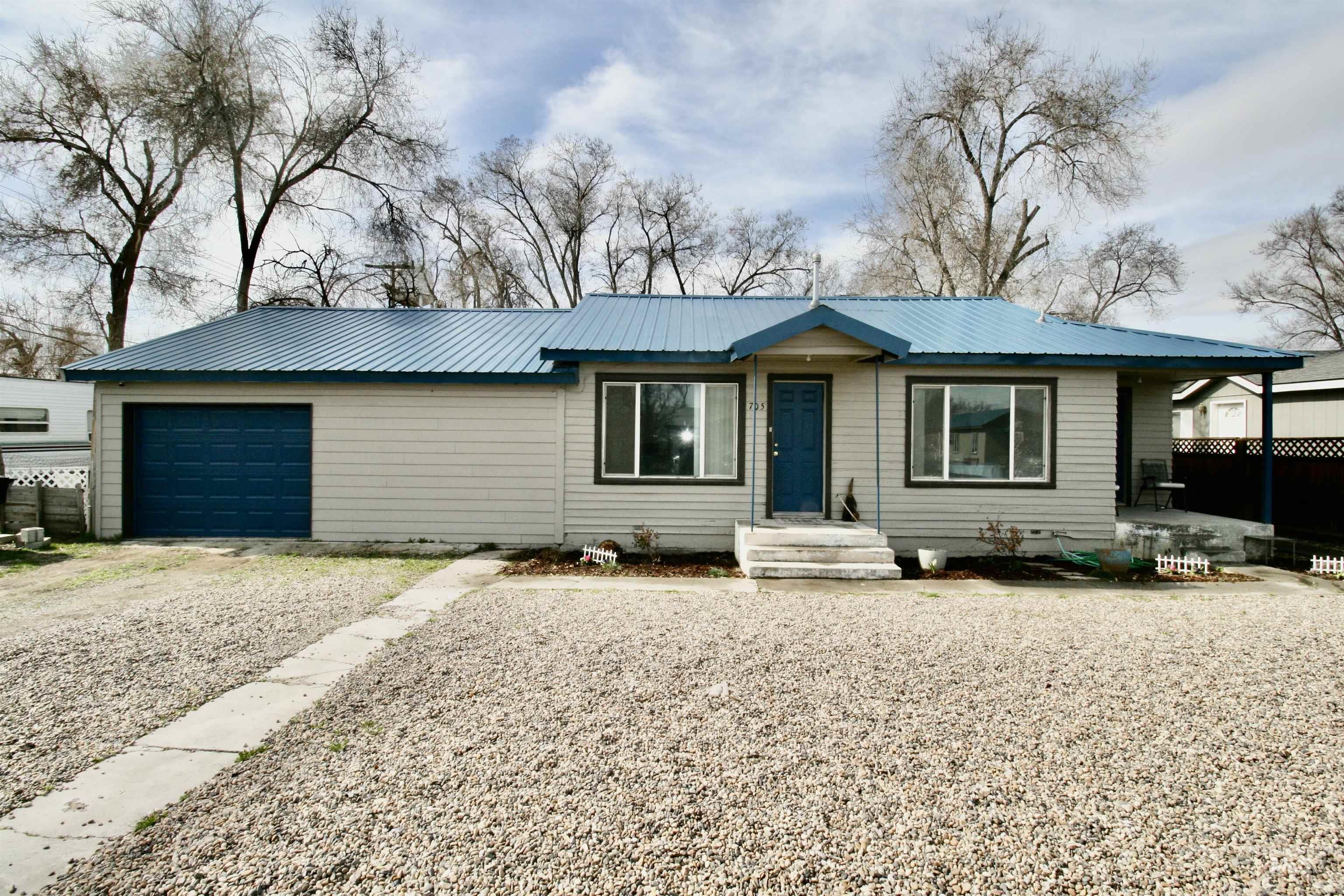 705 N 2nd Street, Nyssa, Oregon 97913, 2 Bedrooms, 1 Bathroom, Residential For Sale, Price $229,000, 98977856