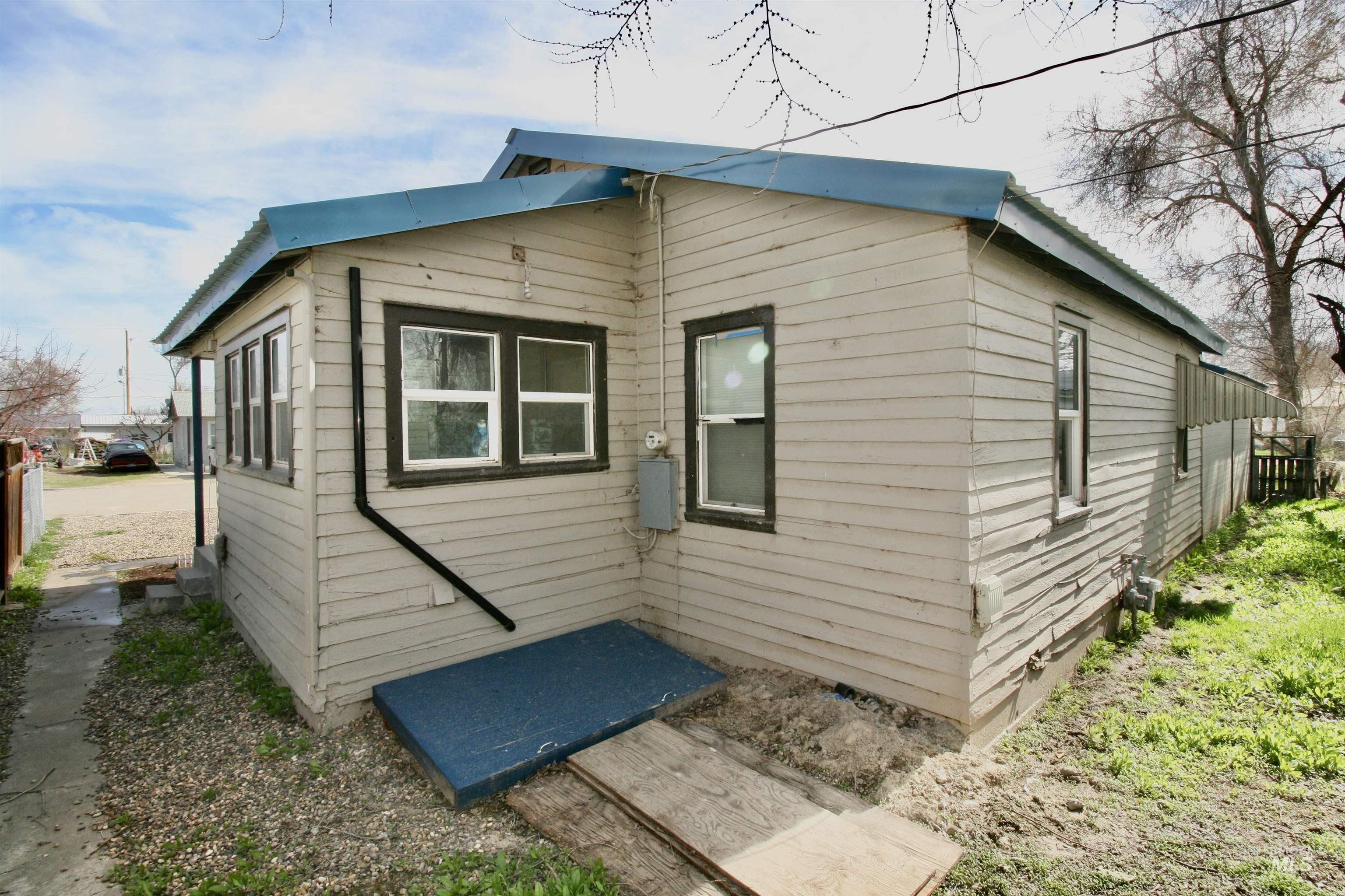 705 N 2nd Street, Nyssa, Oregon 97913, 2 Bedrooms, 1 Bathroom, Residential For Sale, Price $229,000, 98977856