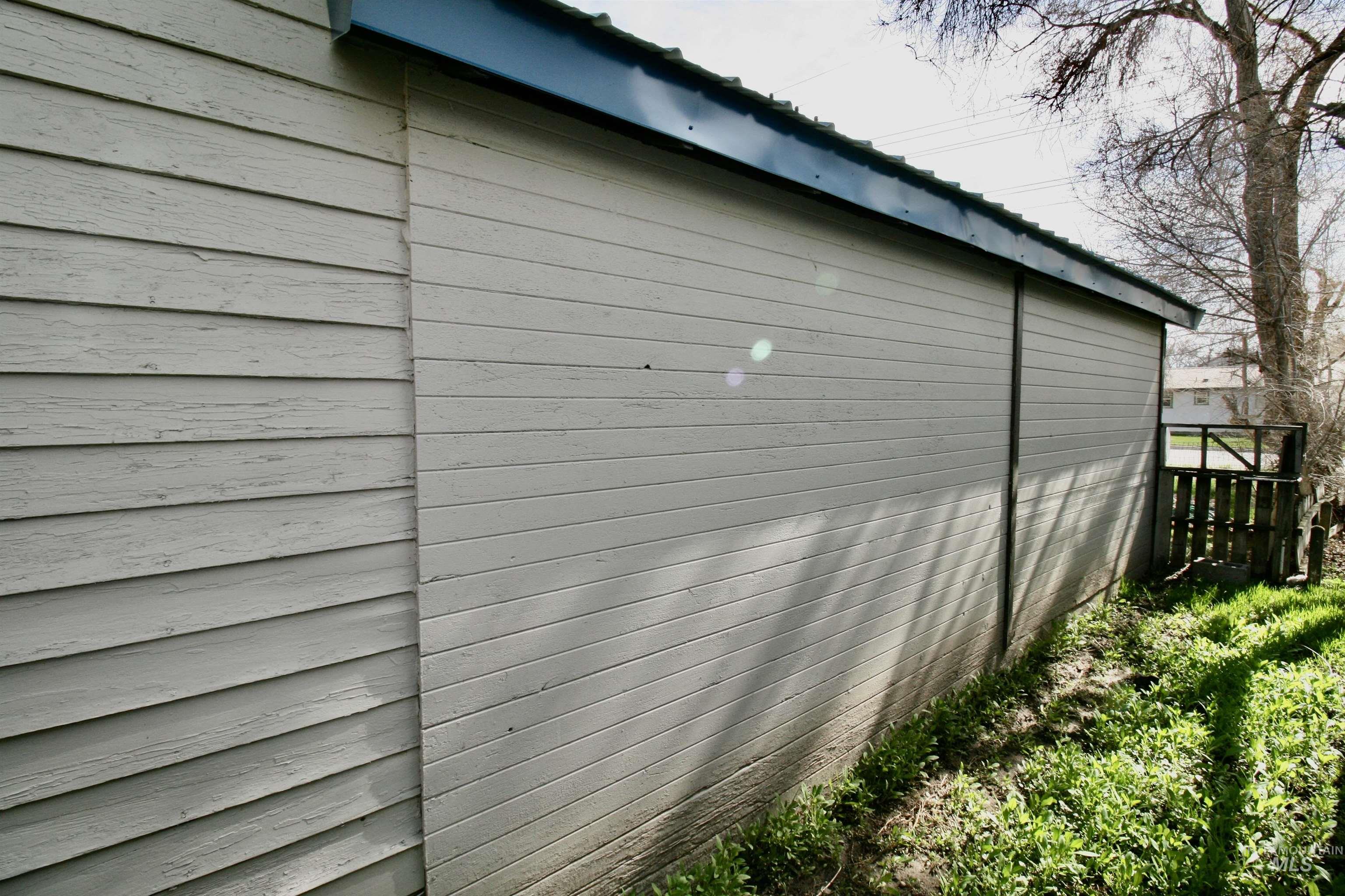 705 N 2nd Street, Nyssa, Oregon 97913, 2 Bedrooms, 1 Bathroom, Residential For Sale, Price $229,000, 98977856