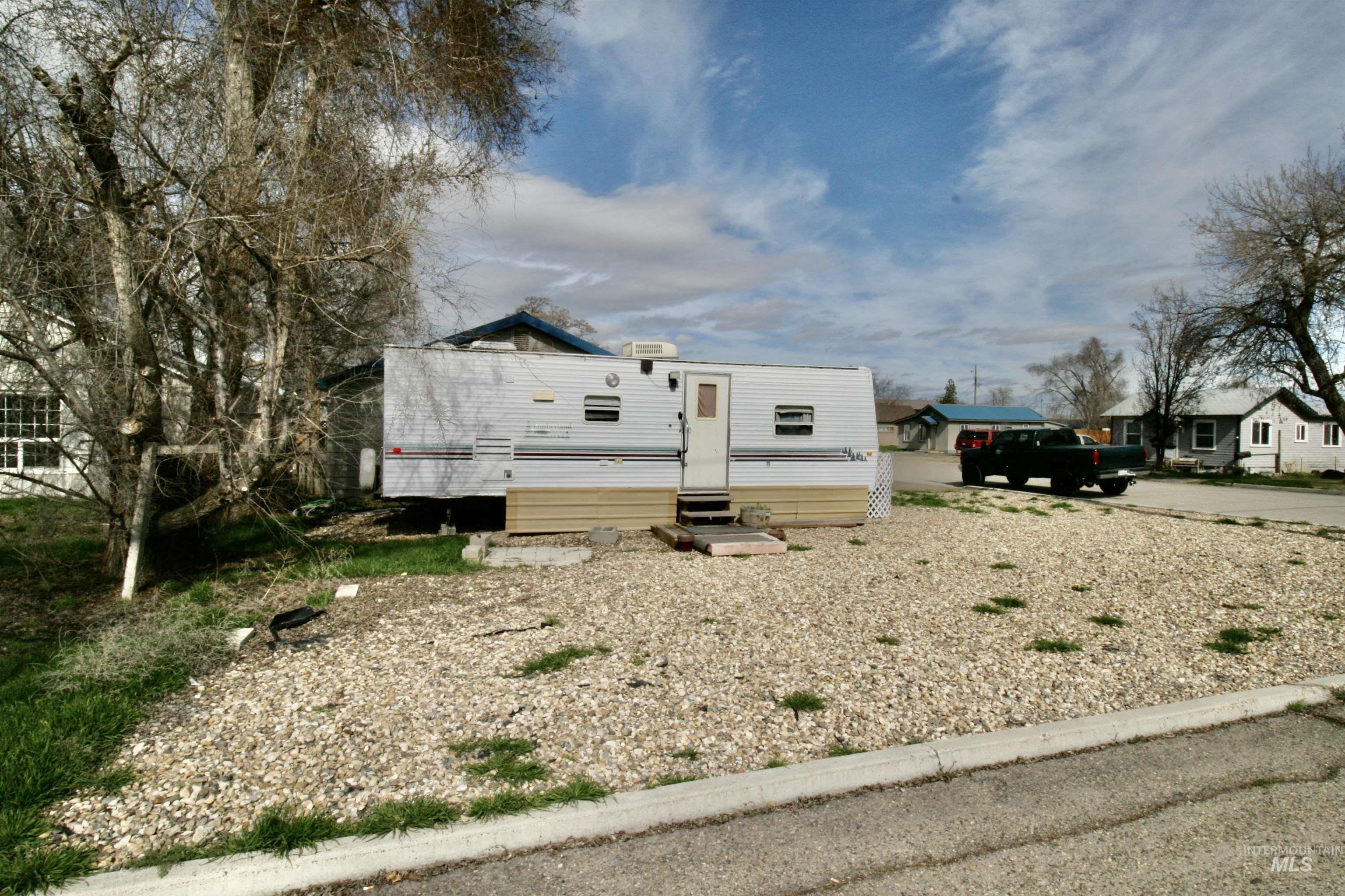 705 N 2nd Street, Nyssa, Oregon 97913, 2 Bedrooms, 1 Bathroom, Residential For Sale, Price $229,000, 98977856