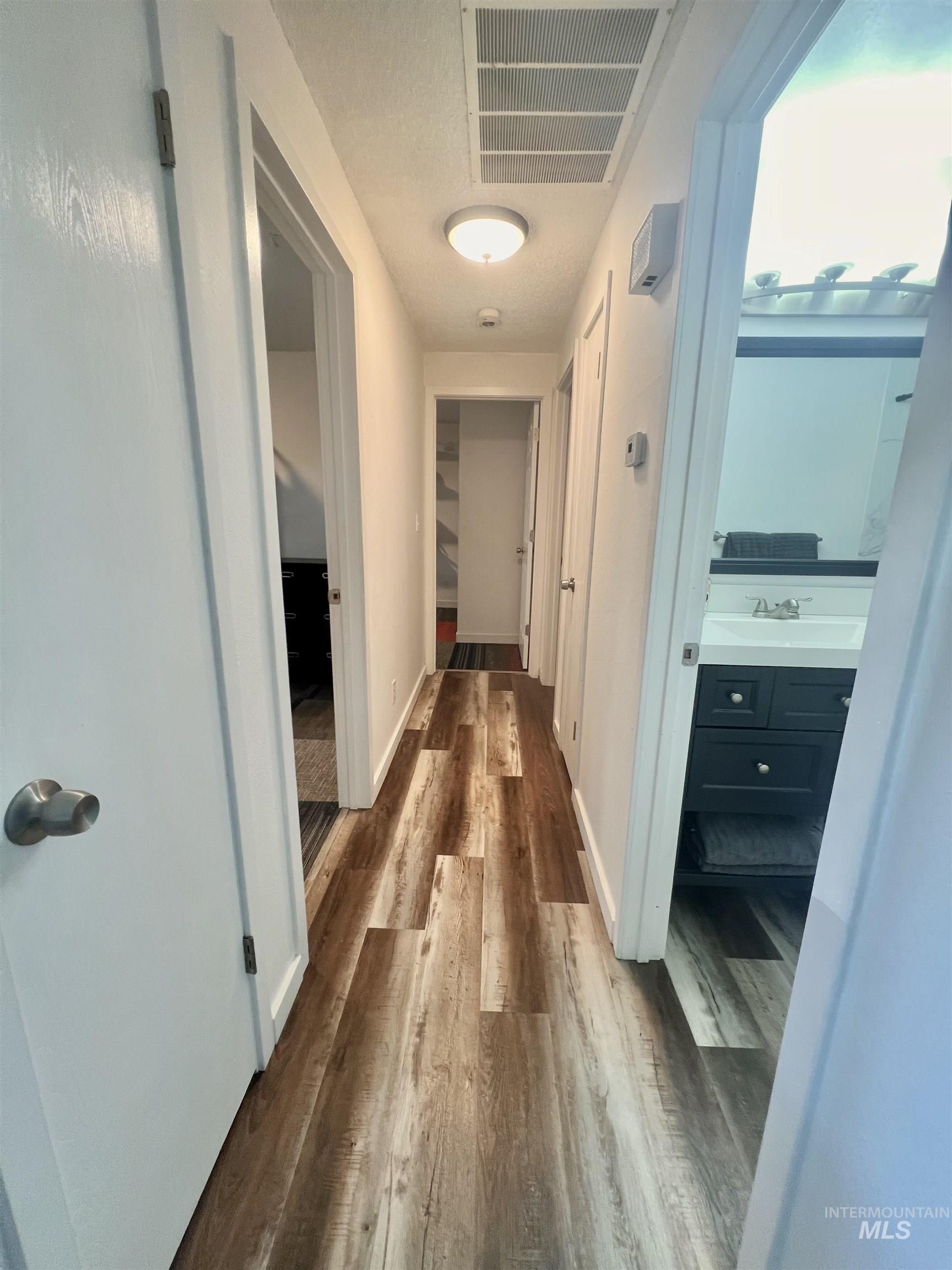 510 Laurel Dr, Mountain Home, Idaho 83647, 3 Bedrooms, 2 Bathrooms, Residential For Sale, Price $329,000, 98977857