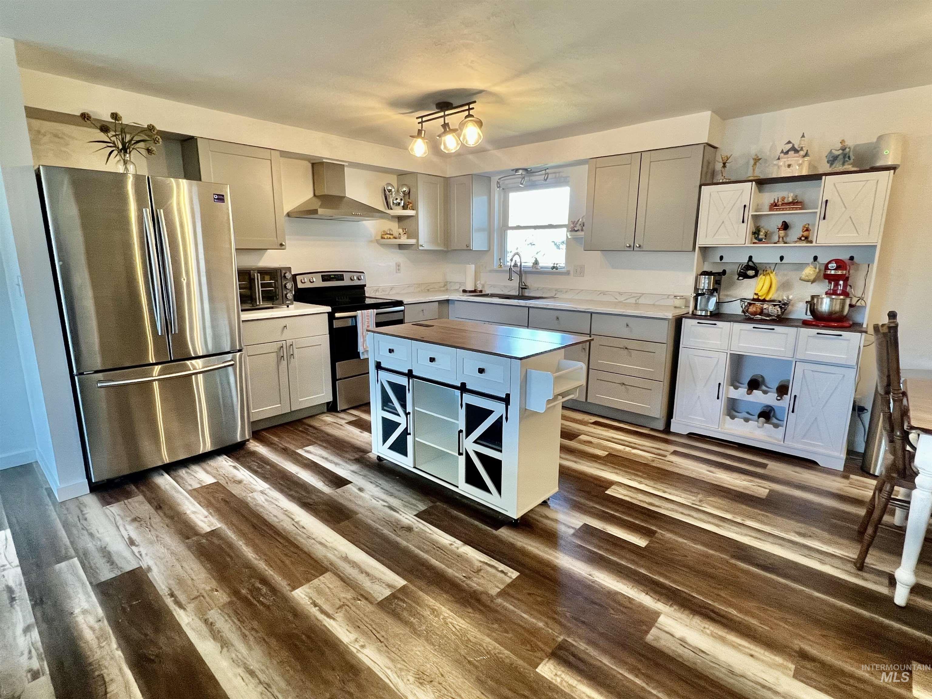 510 Laurel Dr, Mountain Home, Idaho 83647, 3 Bedrooms, 2 Bathrooms, Residential For Sale, Price $329,000, 98977857