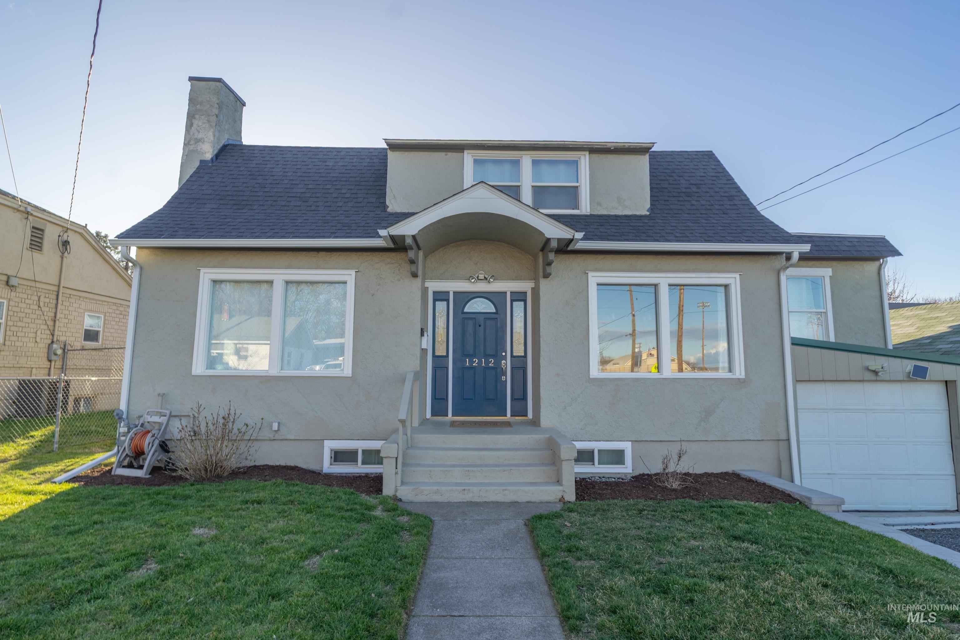 1212 14th St, Lewiston, Idaho 83501, 4 Bedrooms, 2 Bathrooms, Residential For Sale, Price $365,000,MLS 98977858