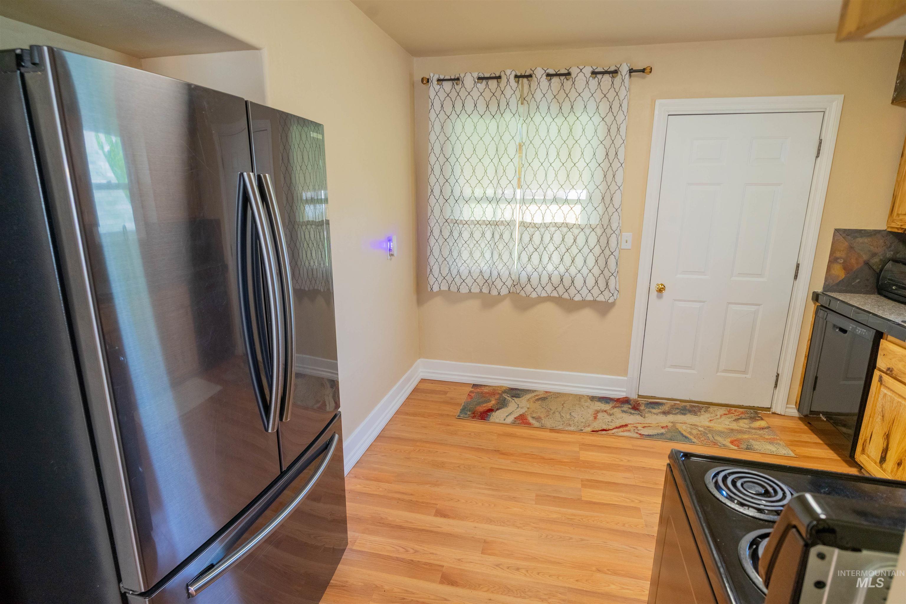 1212 14th St, Lewiston, Idaho 83501, 4 Bedrooms, 2 Bathrooms, Residential For Sale, Price $365,000,MLS 98977858