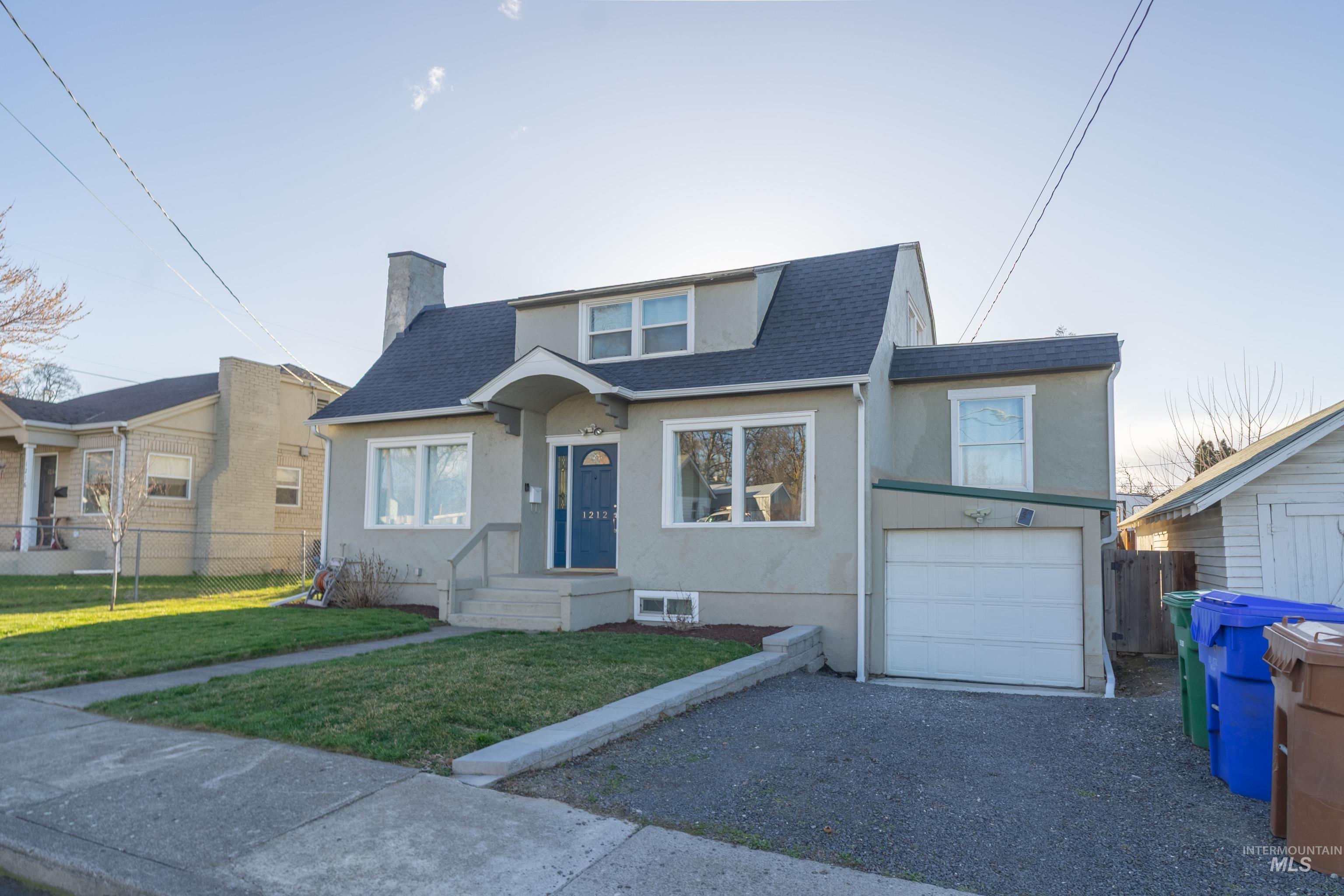 1212 14th St, Lewiston, Idaho 83501, 4 Bedrooms, 2 Bathrooms, Residential For Sale, Price $365,000,MLS 98977858