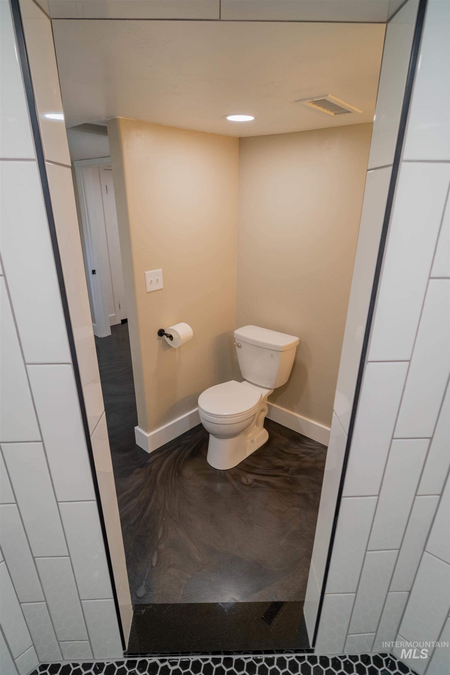 1212 14th St, Lewiston, Idaho 83501, 4 Bedrooms, 2 Bathrooms, Residential For Sale, Price $365,000,MLS 98977858