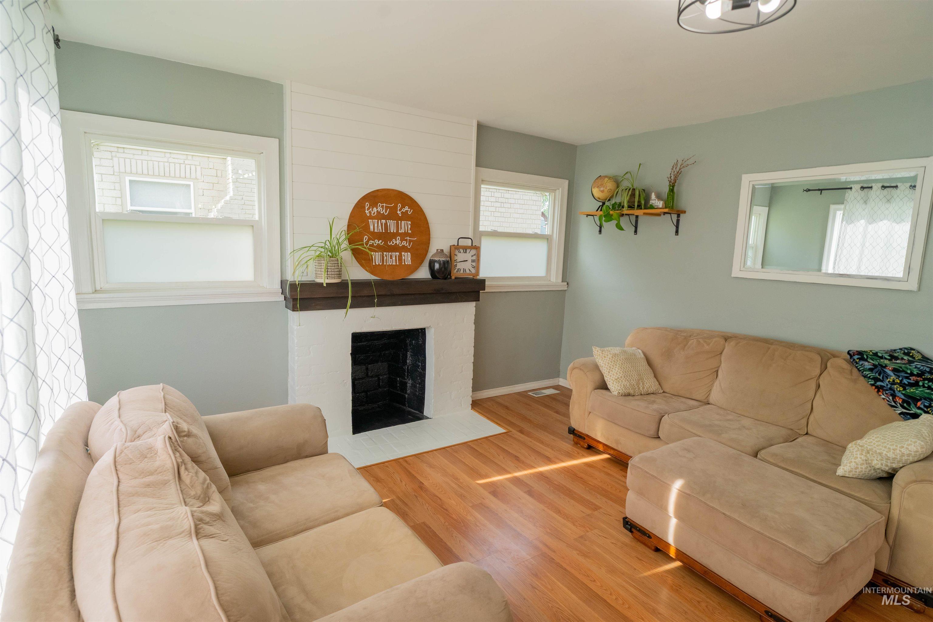 1212 14th St, Lewiston, Idaho 83501, 4 Bedrooms, 2 Bathrooms, Residential For Sale, Price $365,000,MLS 98977858