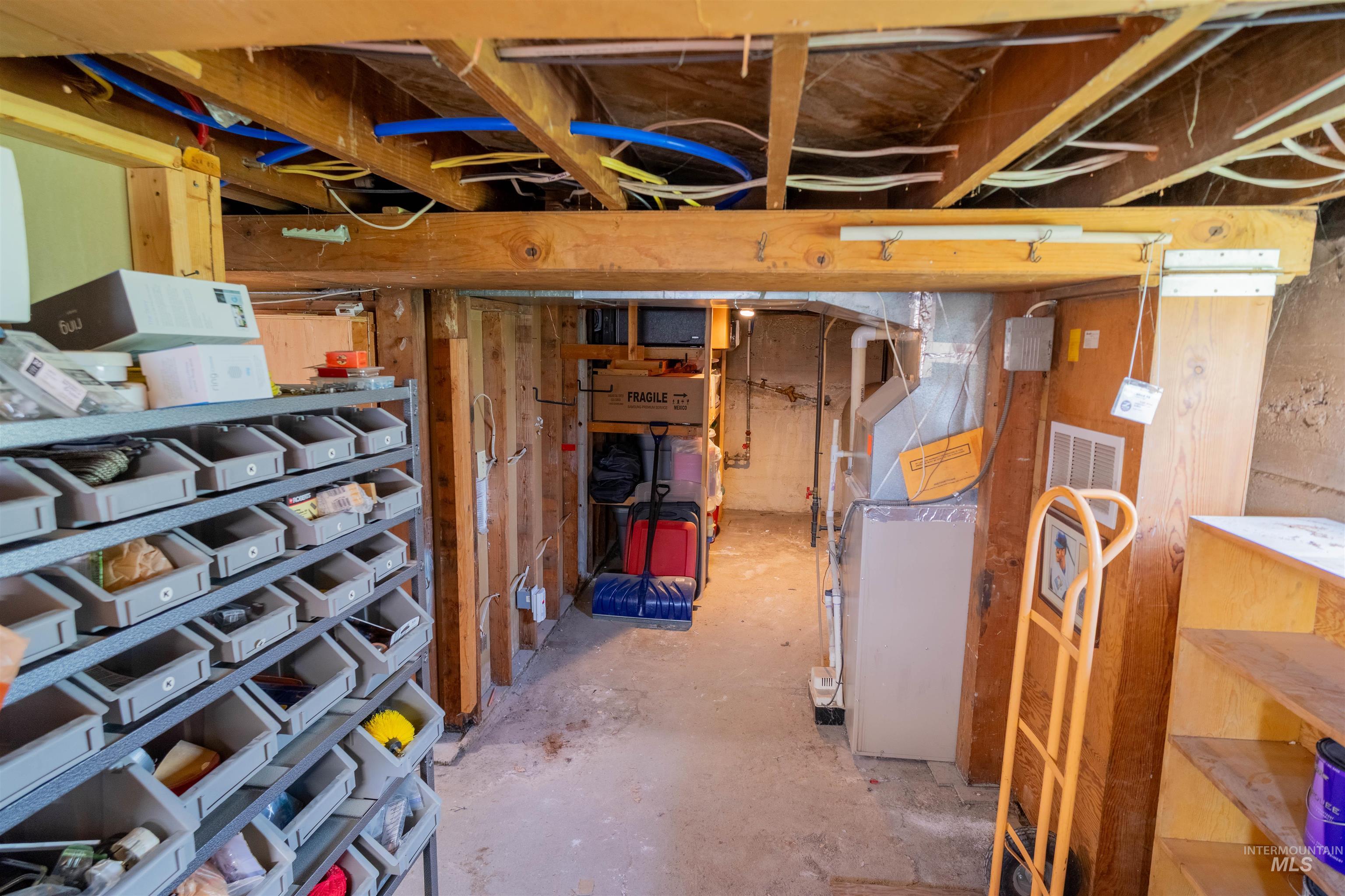 1212 14th St, Lewiston, Idaho 83501, 4 Bedrooms, 2 Bathrooms, Residential For Sale, Price $365,000,MLS 98977858