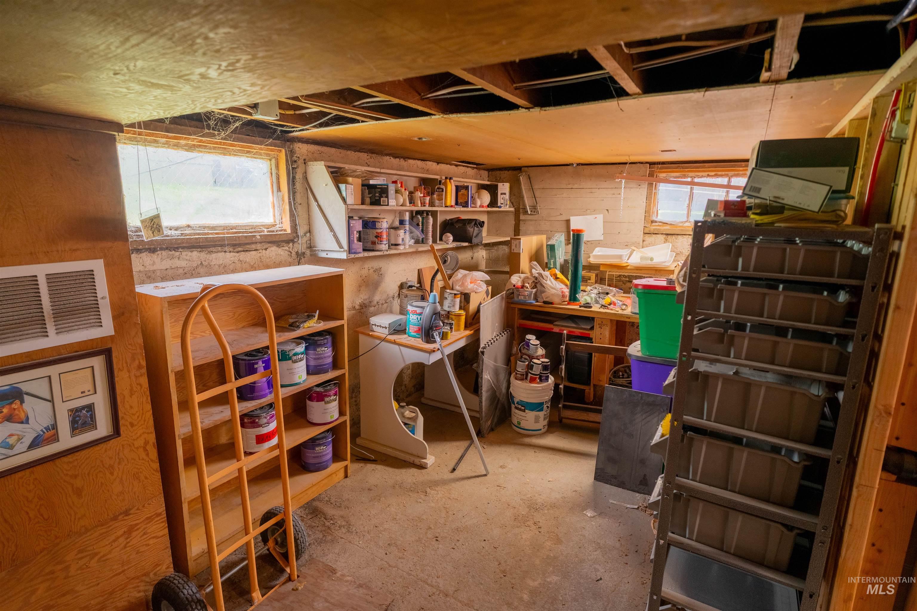 1212 14th St, Lewiston, Idaho 83501, 4 Bedrooms, 2 Bathrooms, Residential For Sale, Price $365,000,MLS 98977858