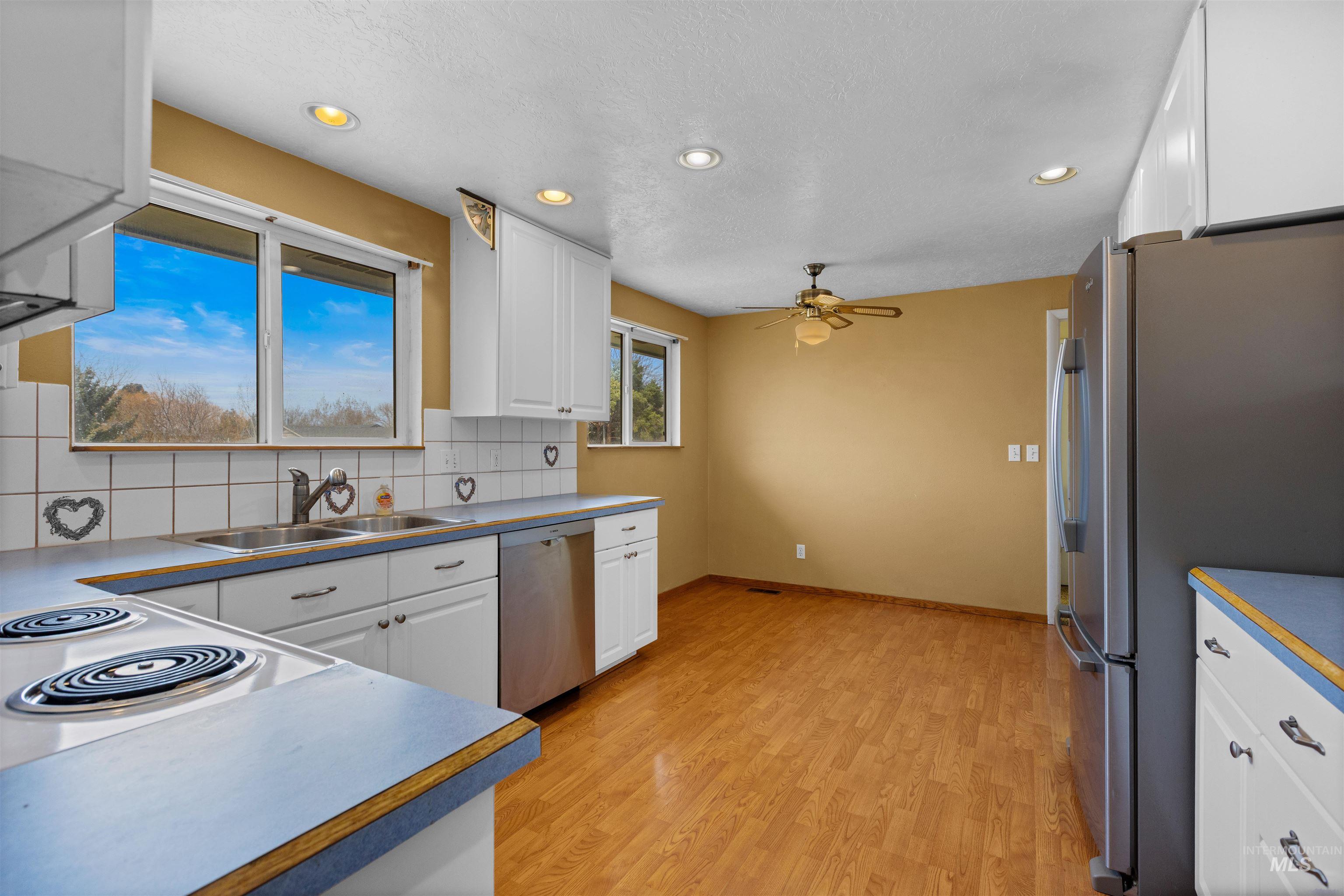 3762 S Summerset Way, Boise, Idaho 83709, 5 Bedrooms, 3 Bathrooms, Residential For Sale, Price $525,000,MLS 98977859