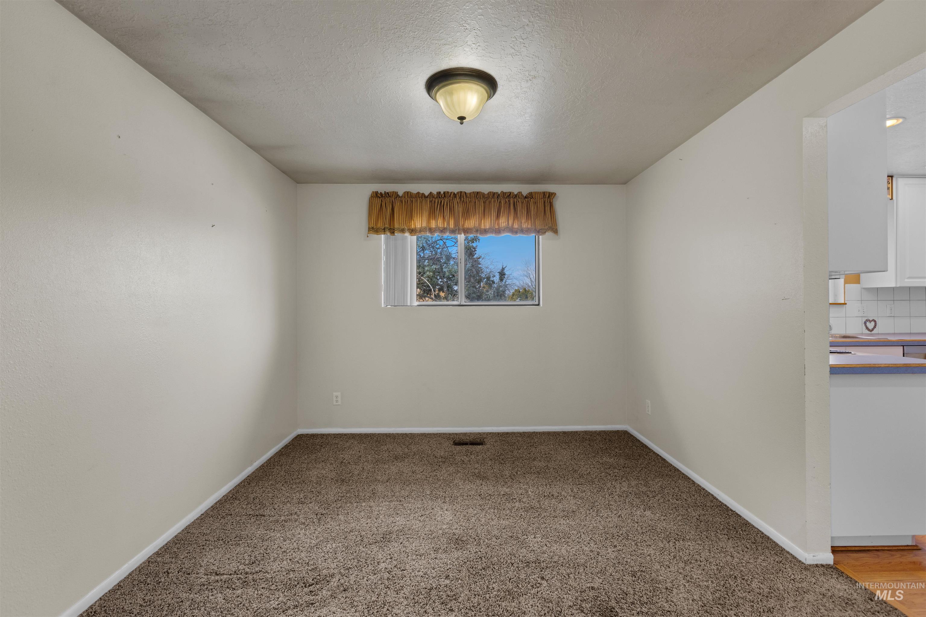 3762 S Summerset Way, Boise, Idaho 83709, 5 Bedrooms, 3 Bathrooms, Residential For Sale, Price $525,000,MLS 98977859