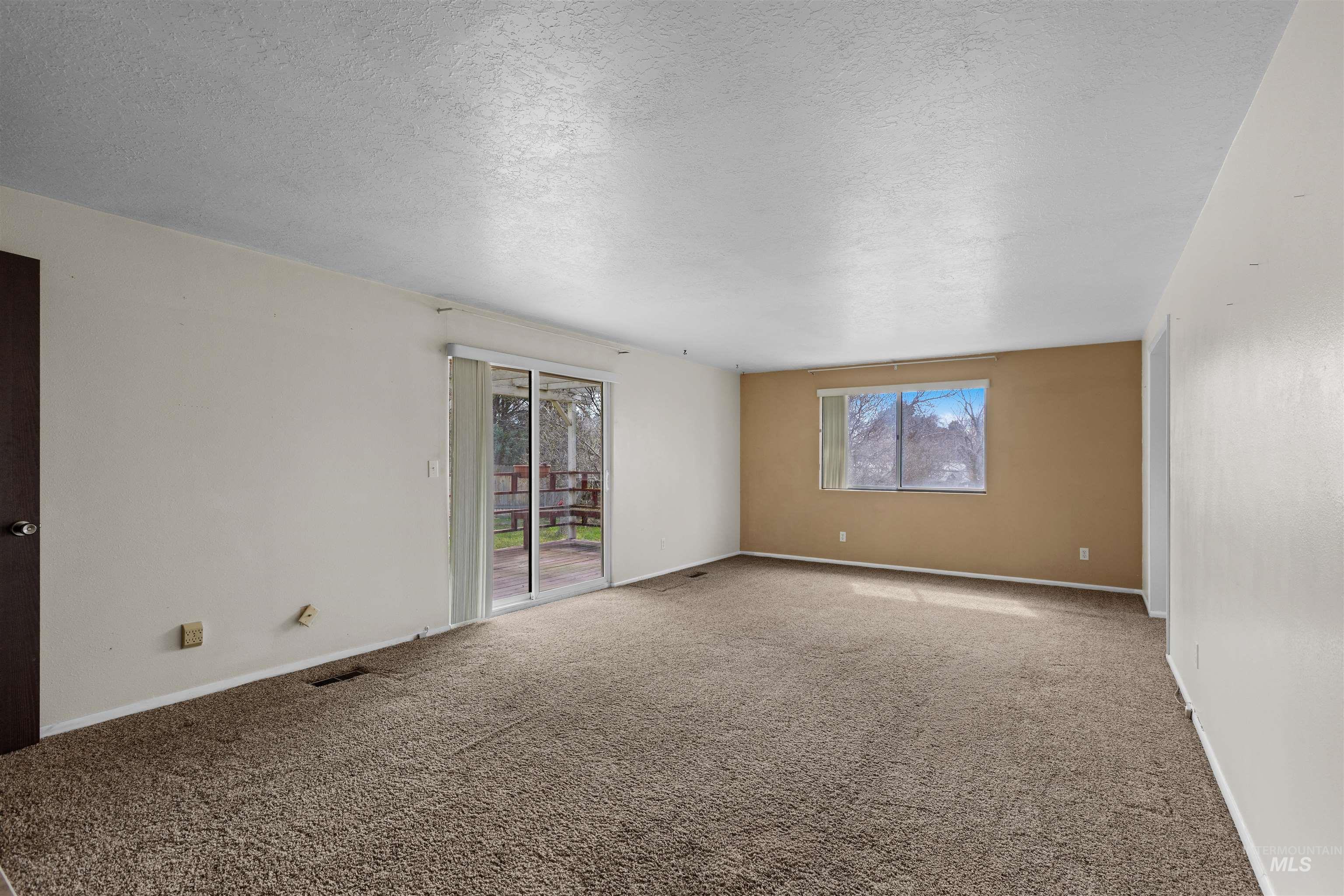 3762 S Summerset Way, Boise, Idaho 83709, 5 Bedrooms, 3 Bathrooms, Residential For Sale, Price $525,000,MLS 98977859