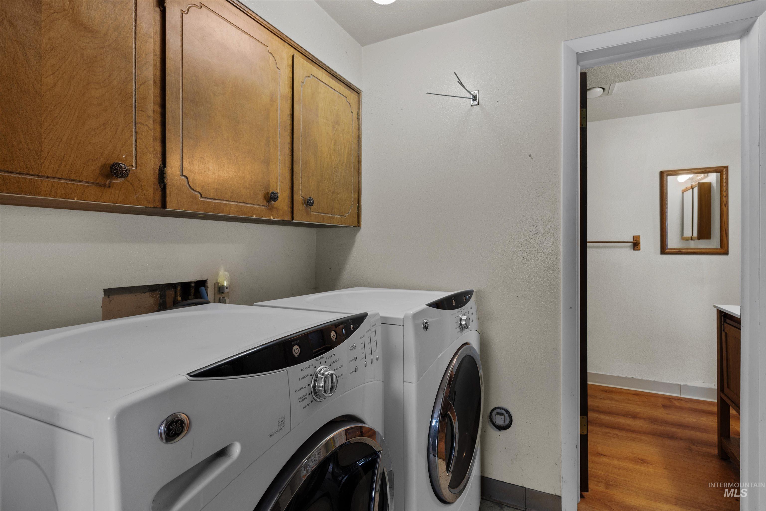 3762 S Summerset Way, Boise, Idaho 83709, 5 Bedrooms, 3 Bathrooms, Residential For Sale, Price $525,000,MLS 98977859