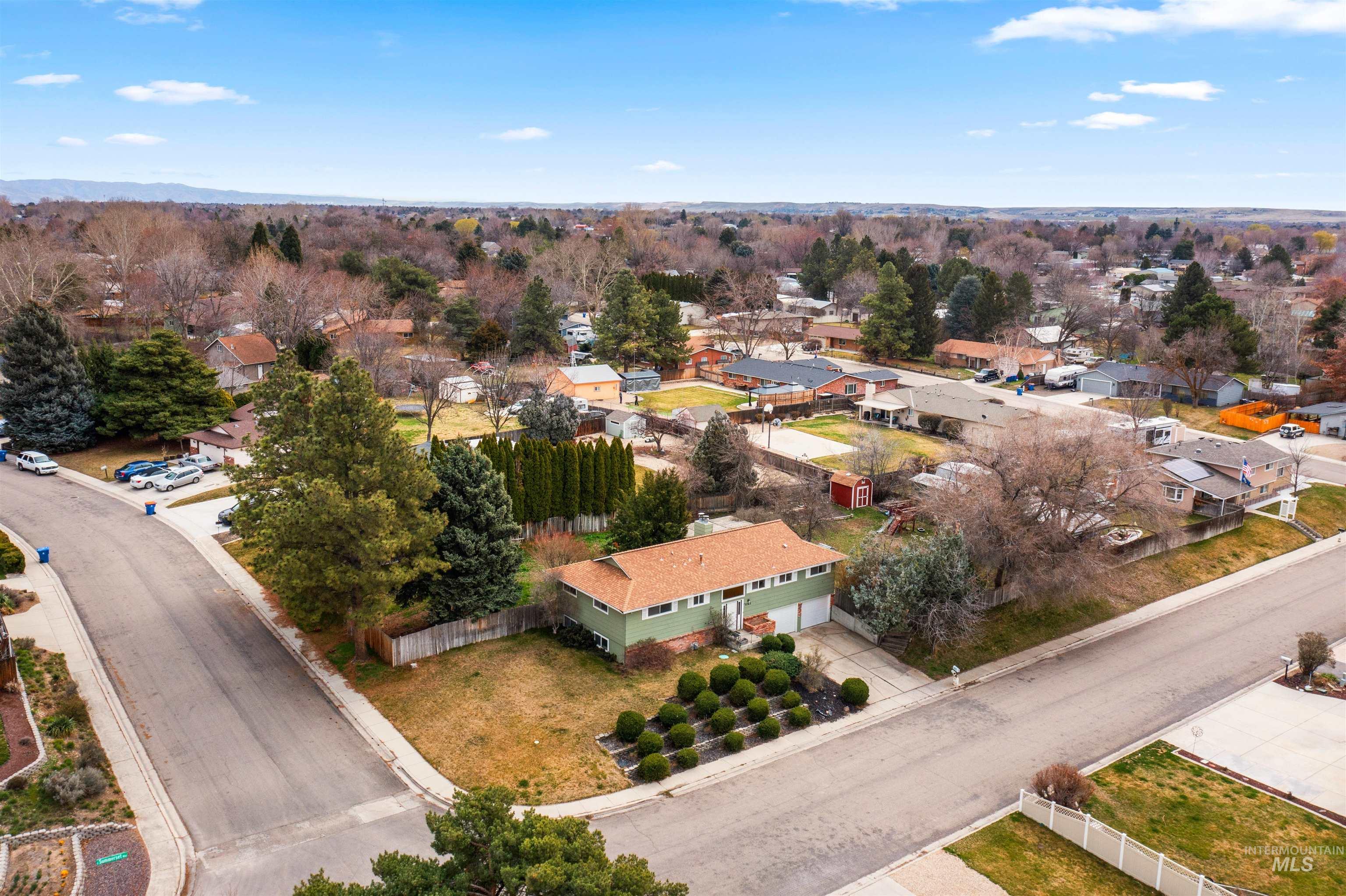 3762 S Summerset Way, Boise, Idaho 83709, 5 Bedrooms, 3 Bathrooms, Residential For Sale, Price $525,000,MLS 98977859