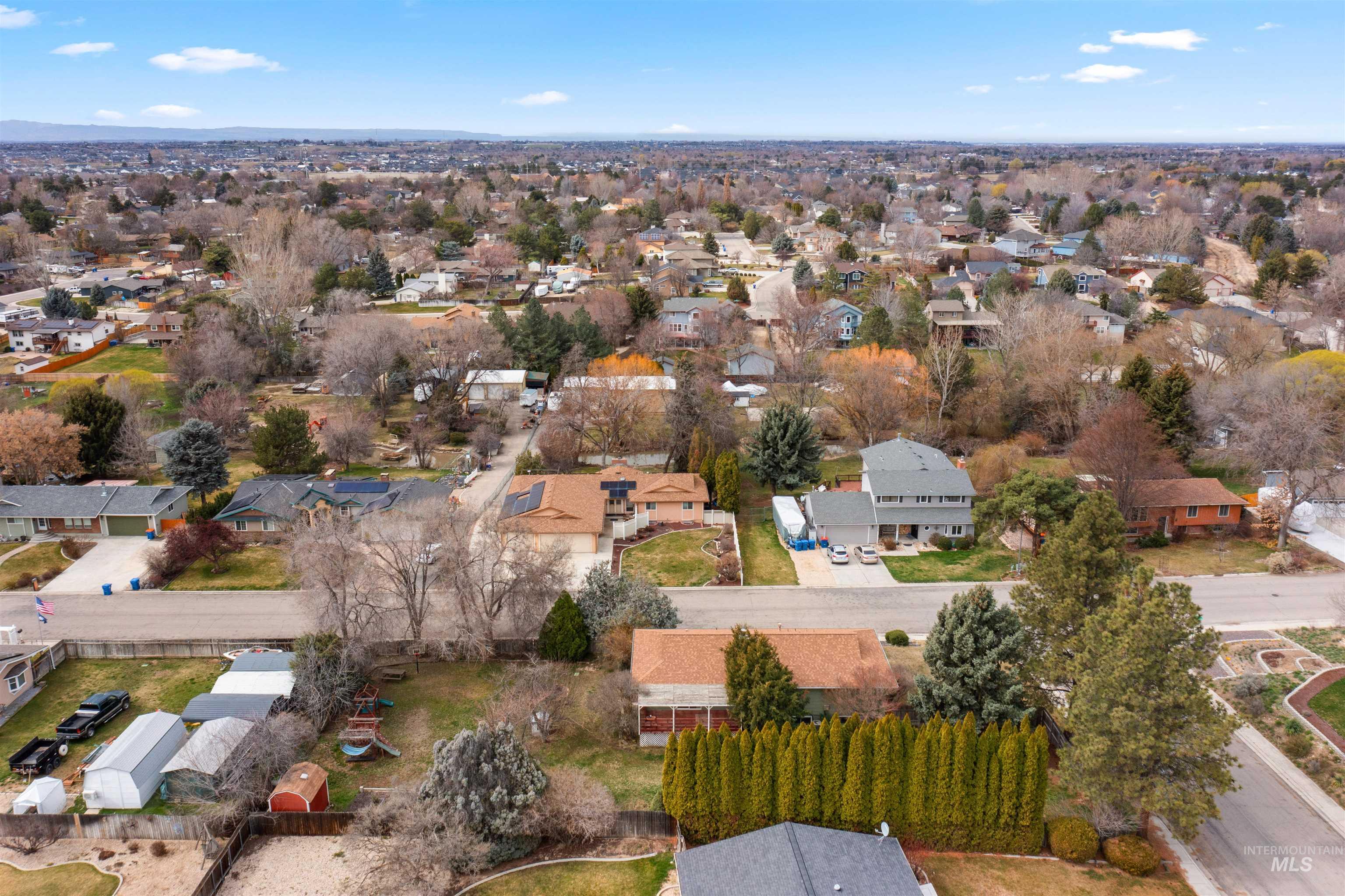 3762 S Summerset Way, Boise, Idaho 83709, 5 Bedrooms, 3 Bathrooms, Residential For Sale, Price $525,000,MLS 98977859