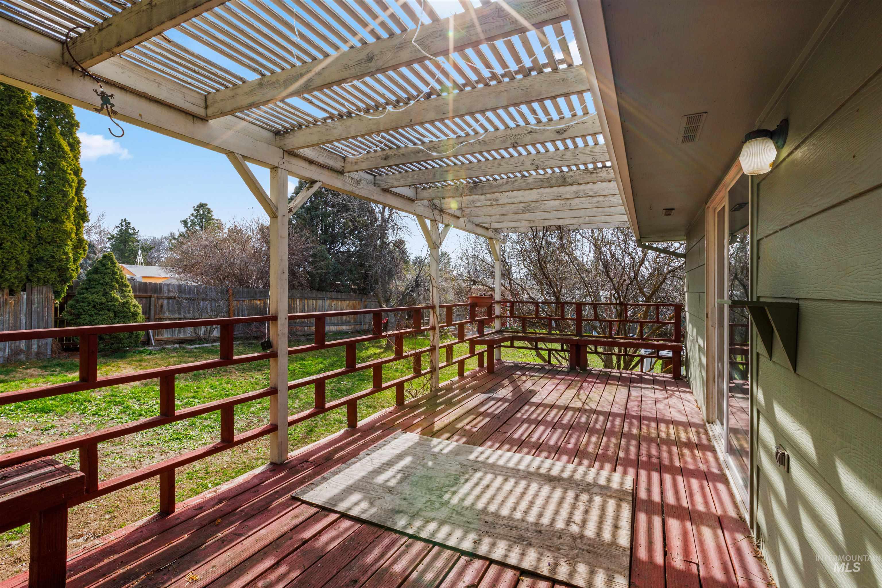 3762 S Summerset Way, Boise, Idaho 83709, 5 Bedrooms, 3 Bathrooms, Residential For Sale, Price $525,000,MLS 98977859