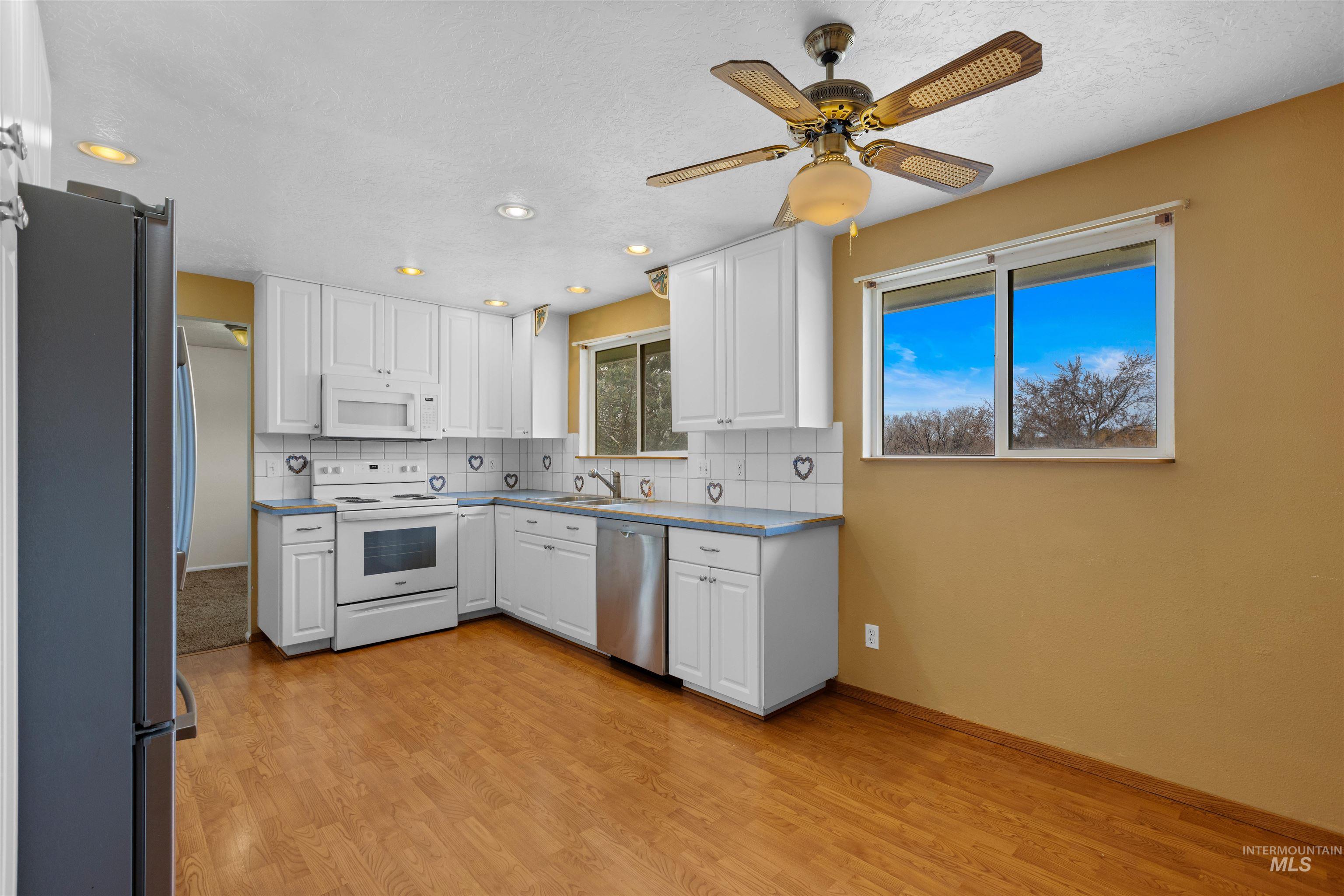 3762 S Summerset Way, Boise, Idaho 83709, 5 Bedrooms, 3 Bathrooms, Residential For Sale, Price $525,000,MLS 98977859