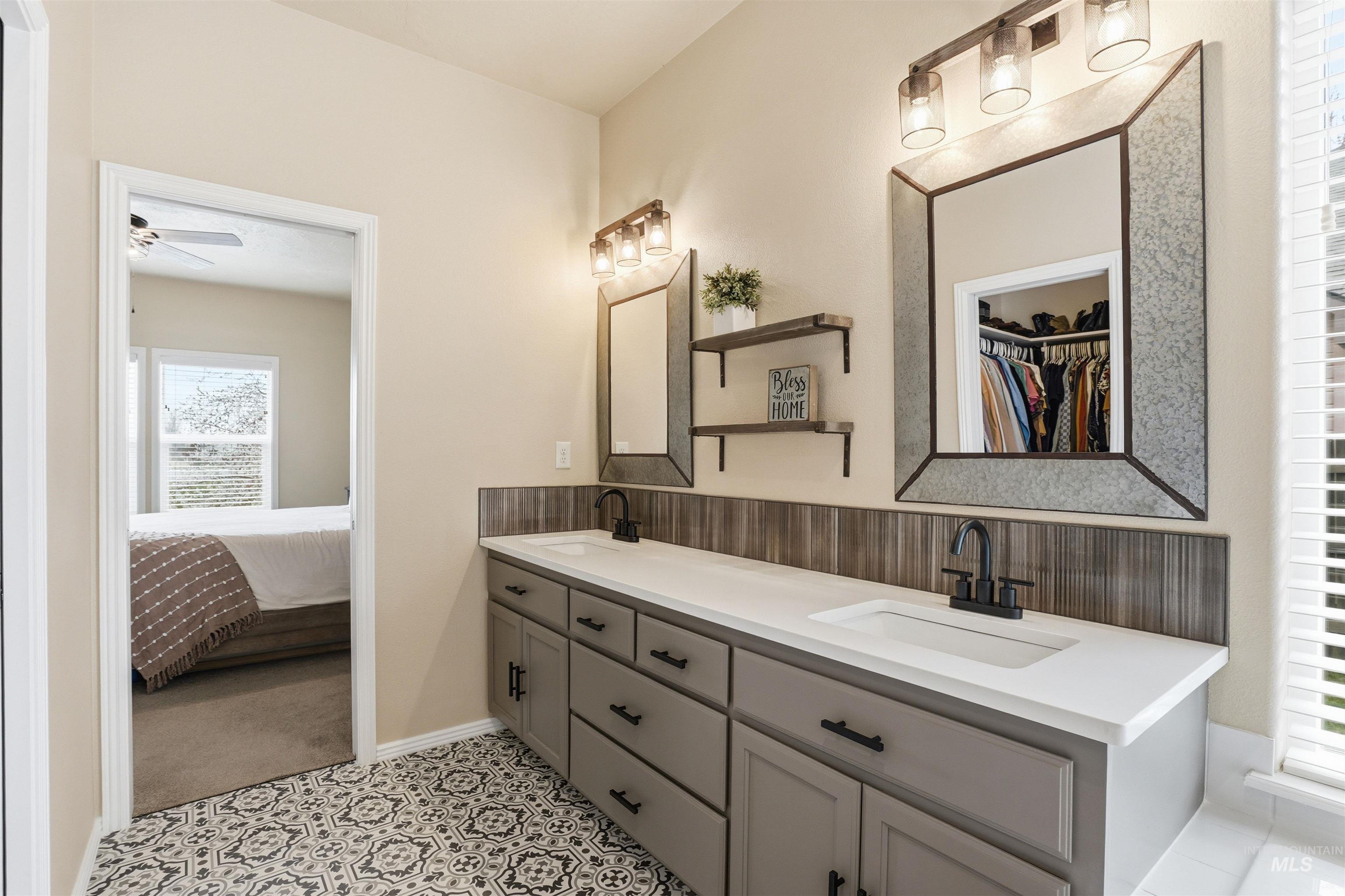 731 Triumph Dr, Middleton, Idaho 83644, 3 Bedrooms, 2 Bathrooms, Residential For Sale, Price $465,000,MLS 98977861